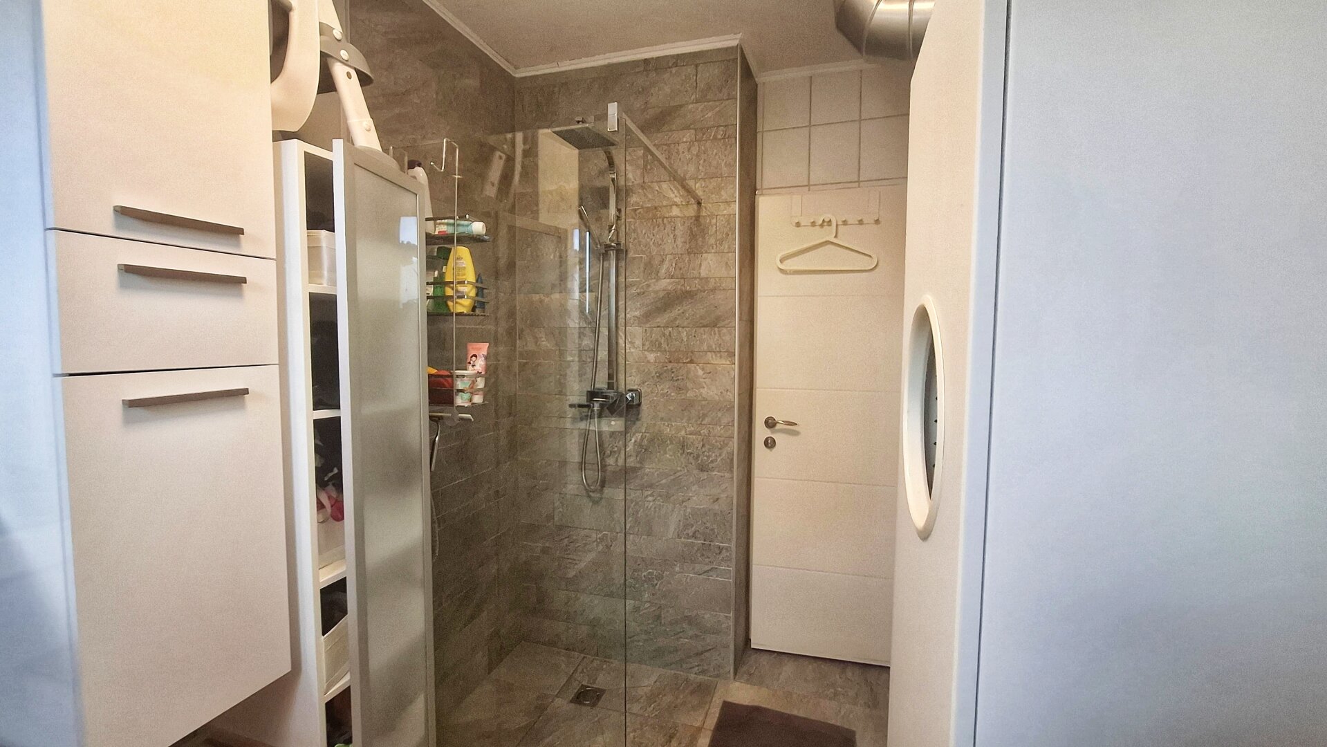 Modernisierte 3 Zimmer Wohnung