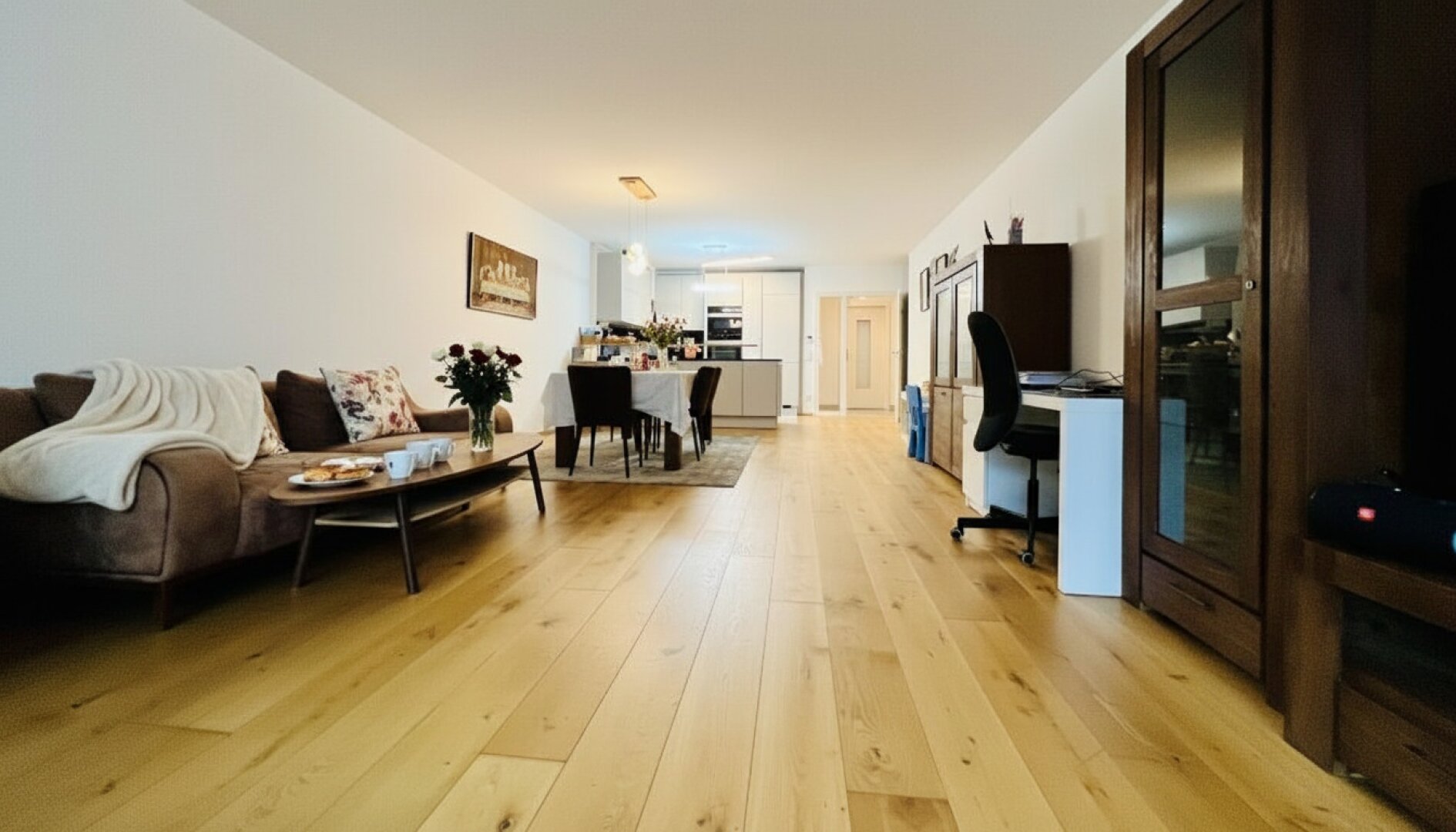 8Min zur U2 - 4Zimmer Gartenwohnung - privater Eingang - sonnige Terrasse - Tiefgarage - ideale Infrastruktur