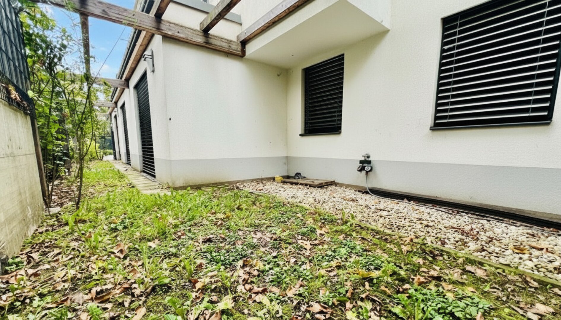8Min zur U2 - 4Zimmer Gartenwohnung - privater Eingang - sonnige Terrasse - Tiefgarage - ideale Infrastruktur