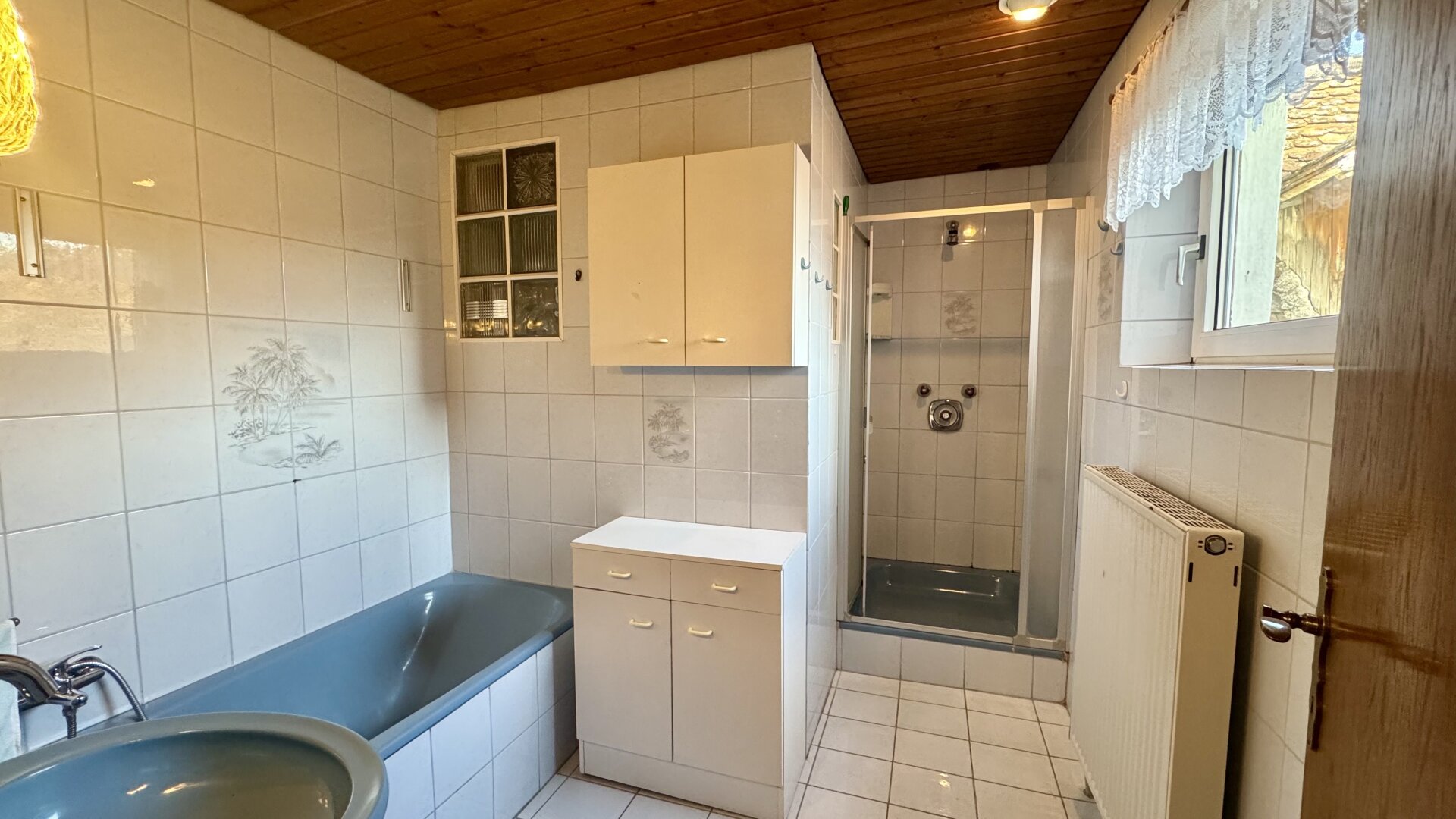 bezugsfertiges Haus mit viel Platz - zum Schnäppchenpreis