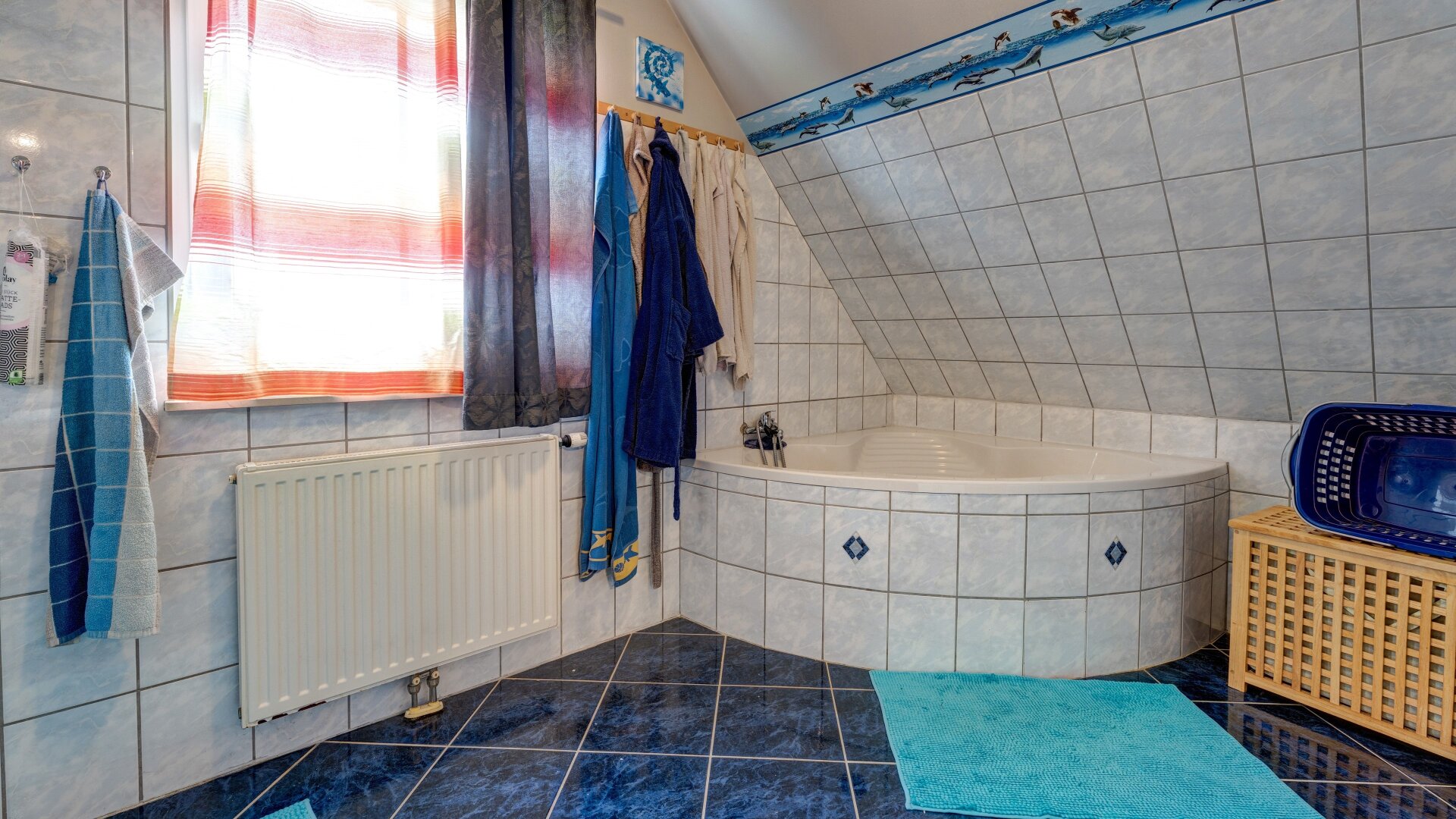 Ihr neues Zuhause: Stilvolles Einfamilienhaus mit Pool in ruhiger Lage