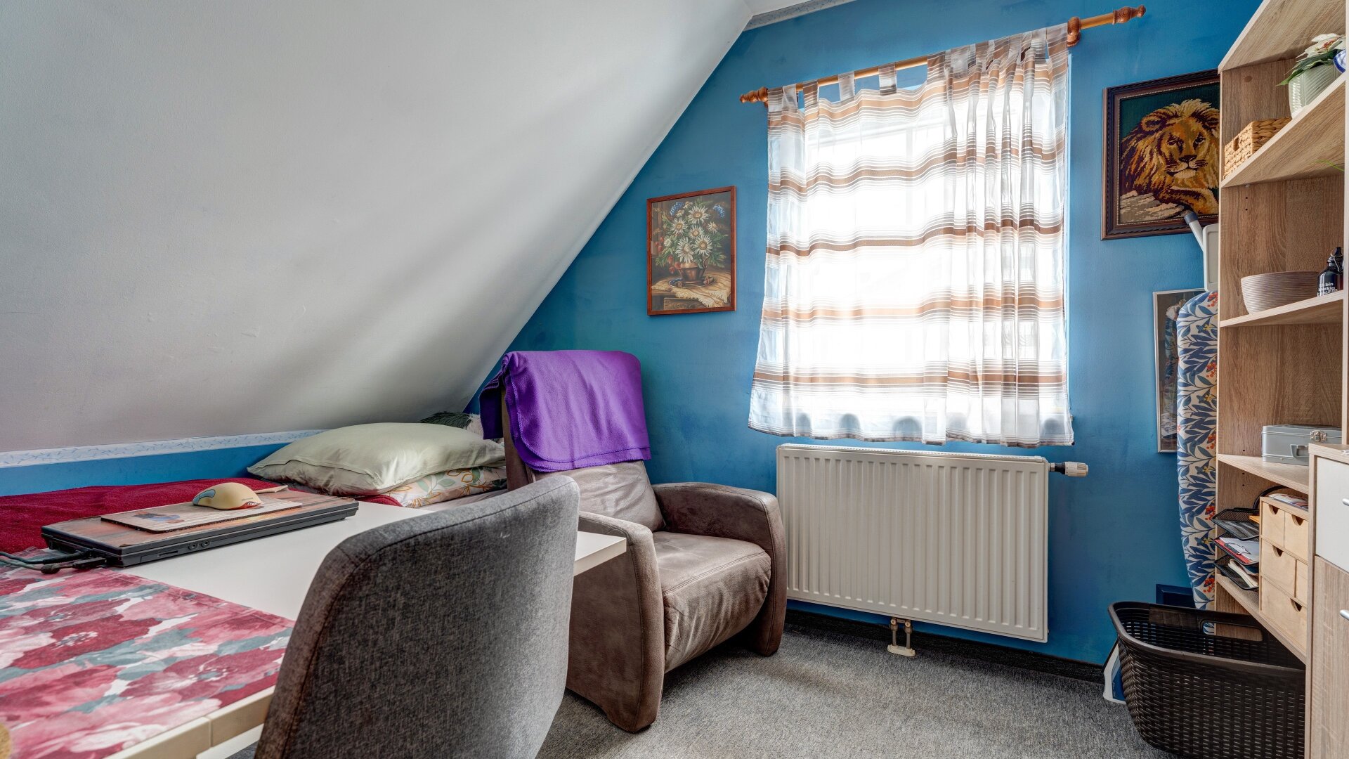 Ihr neues Zuhause: Stilvolles Einfamilienhaus mit Pool in ruhiger Lage