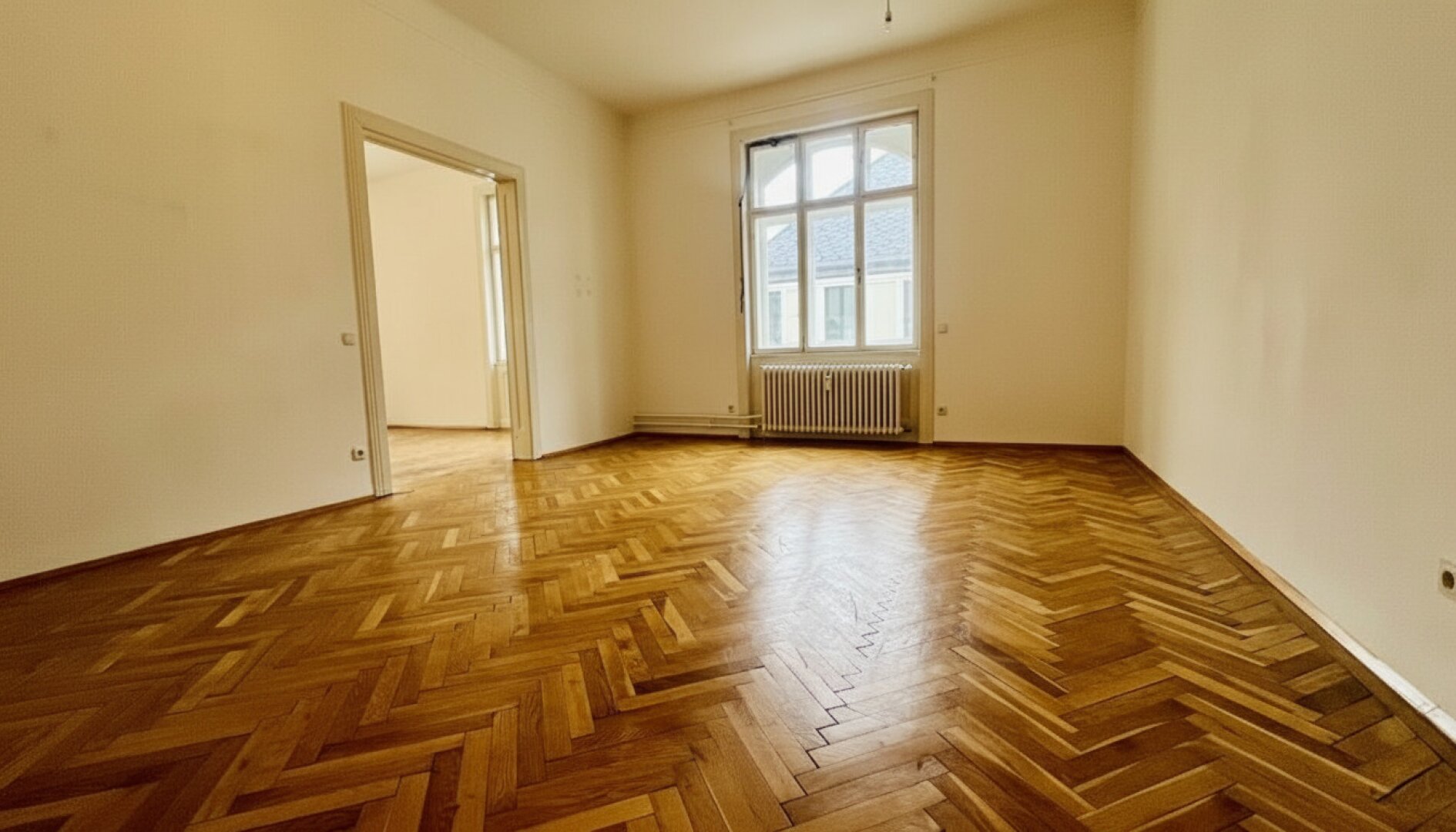 Klassisch & modern - U3 ums Eck - Eckwohnung mit Charme & Geschichte - Westausrichtung - Heizung neu