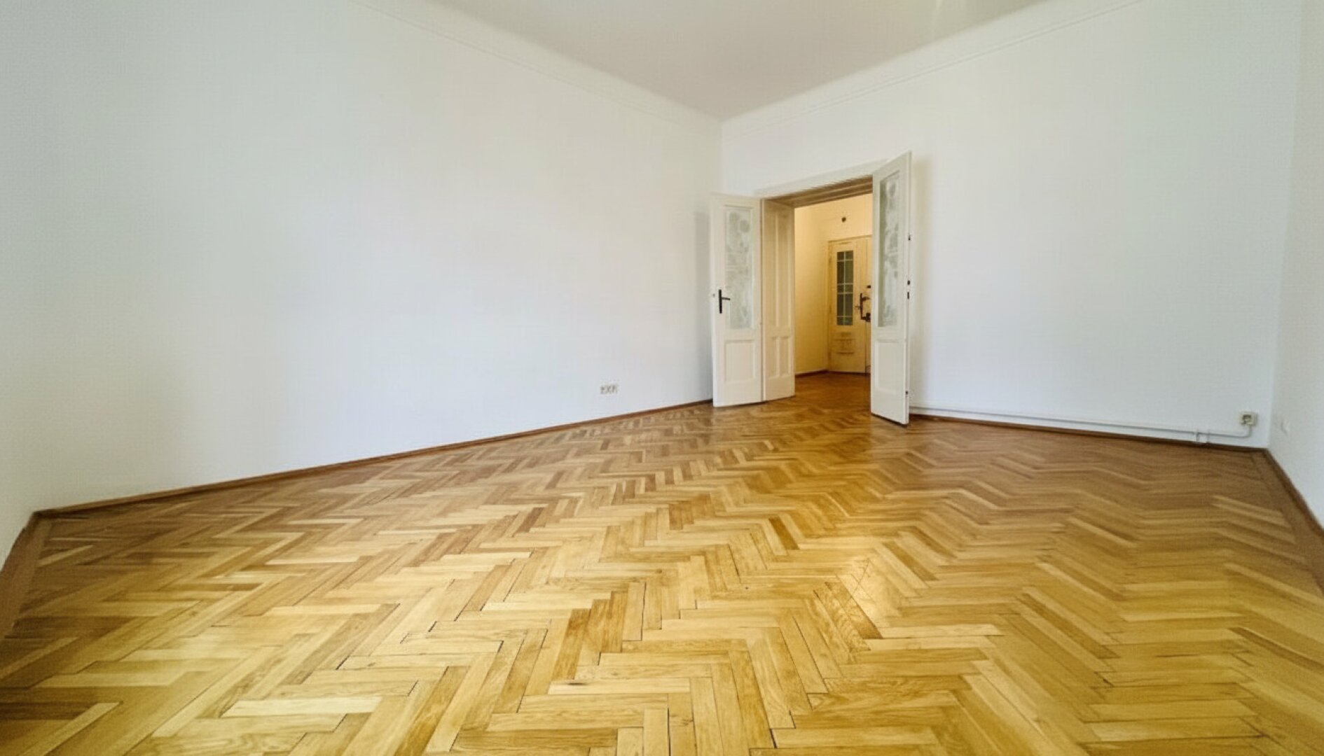 Klassisch & modern - U3 ums Eck - Eckwohnung mit Charme & Geschichte - Westausrichtung - Heizung neu