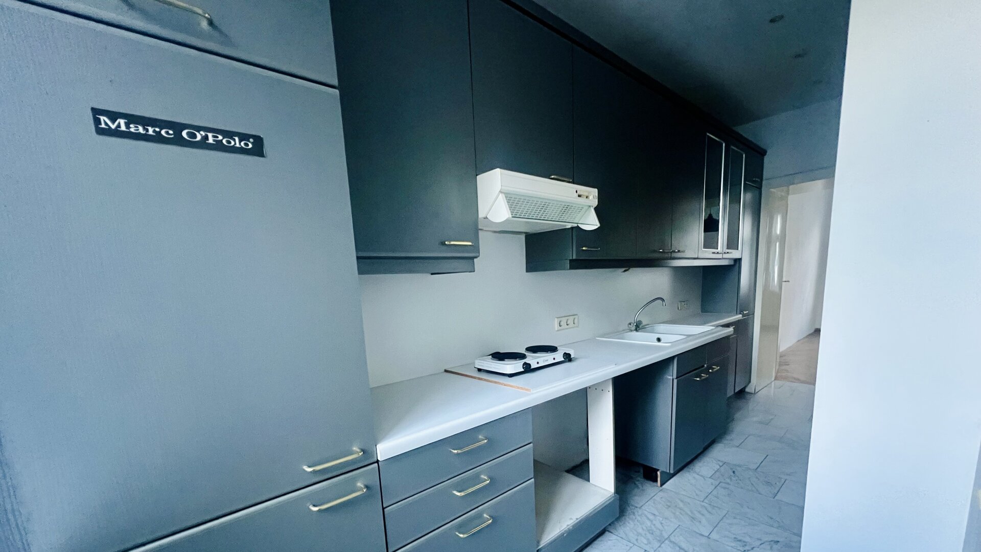 550m zur U1- Kurzzeitvermietung erlaubt - schöne Wohnung im Altbauhaus