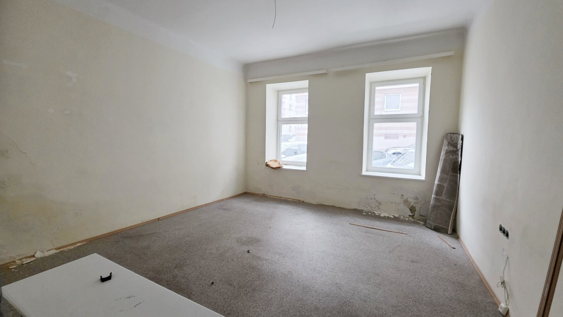 JETZT HABEN SIE DIE GELEGENHEIT IHREN TRAUM ZU VERWIRKLICHEN! 1 Zimmer Starterwohnung im EG