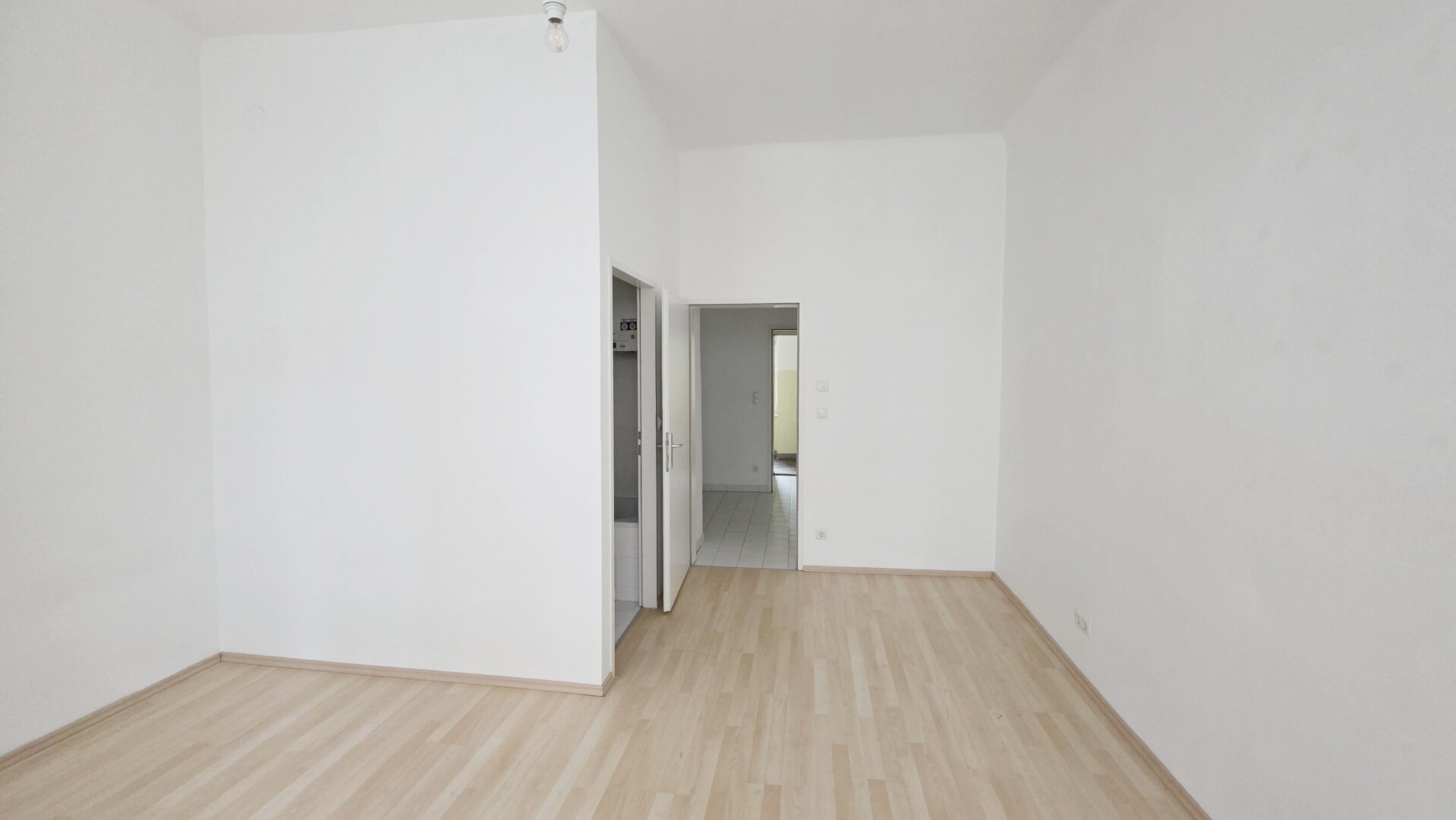 Einziehen und wohlfühlen in dieser sanierten Wohnung!