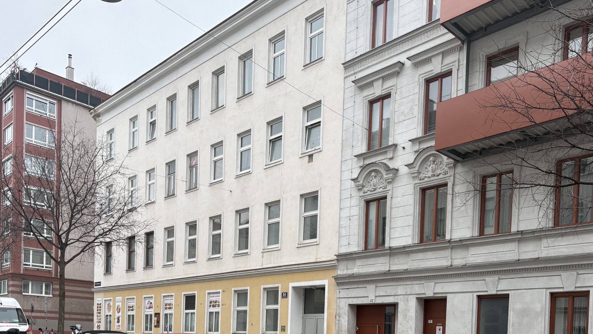 MACH MICH SCHÖN! Sanierungsbedürftige Wohnung - der Fantasie freien Lauf lassen!