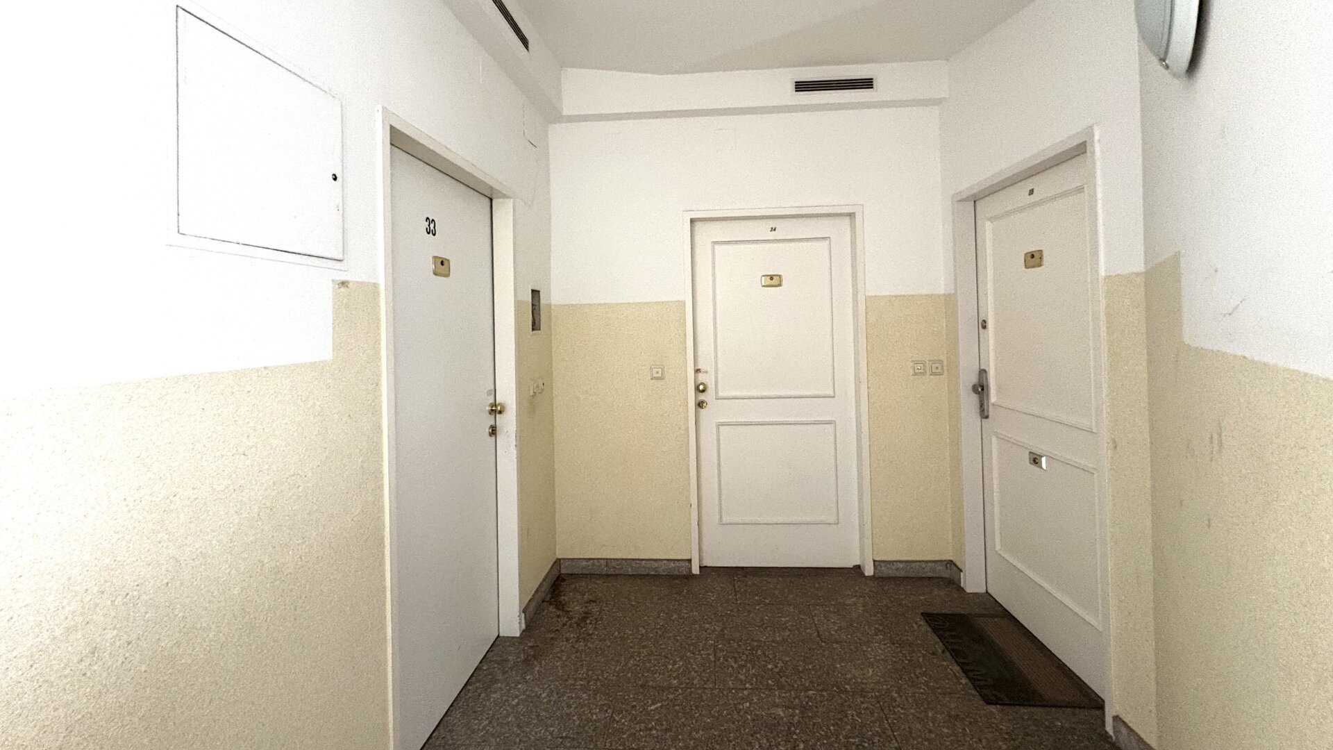 4 Stationen zum Karlsplatz! Helle Dachgeschoßwohnung mit Stil! Einbauküche inkludiert!