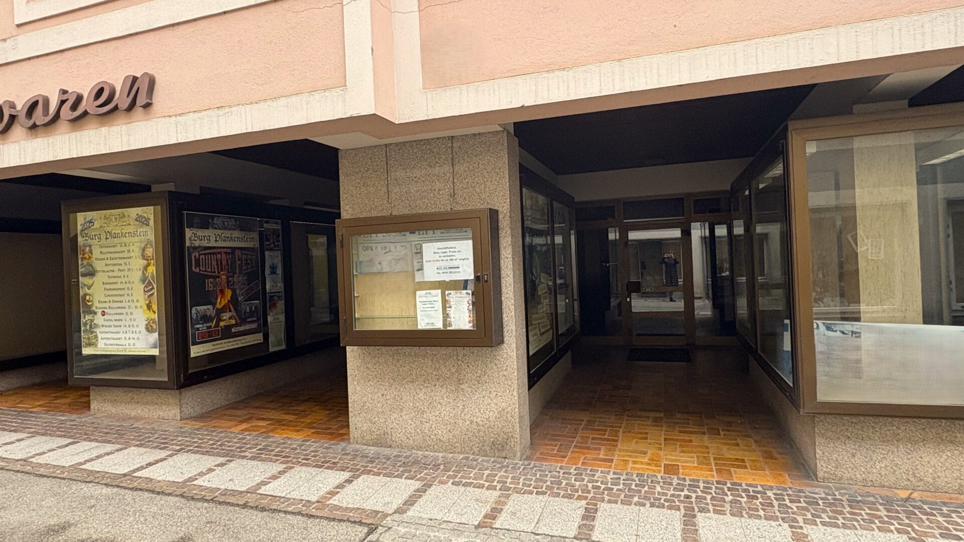 Investieren in die Zukunft – Mehrparteienhaus in toller Lage - mit großem Geschäftslokal!