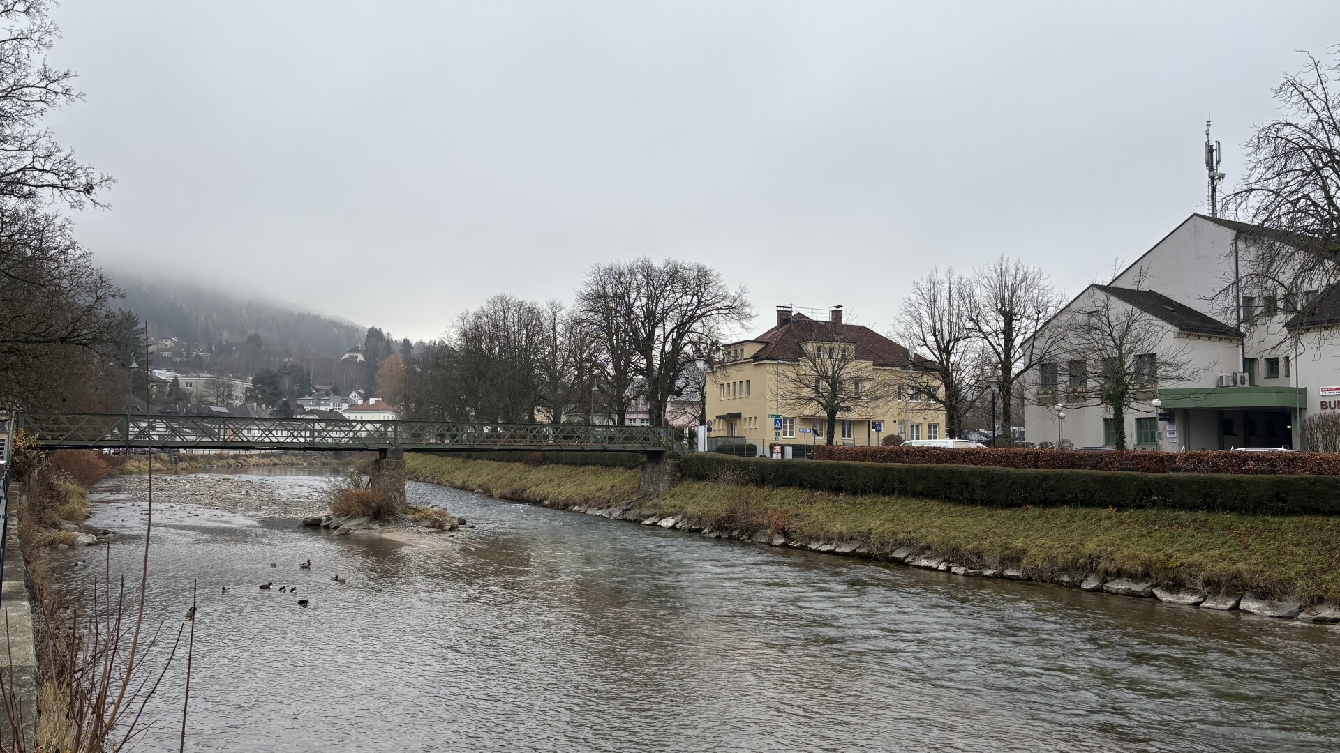 Investieren in die Zukunft – Mehrparteienhaus in toller Lage - mit großem Geschäftslokal!