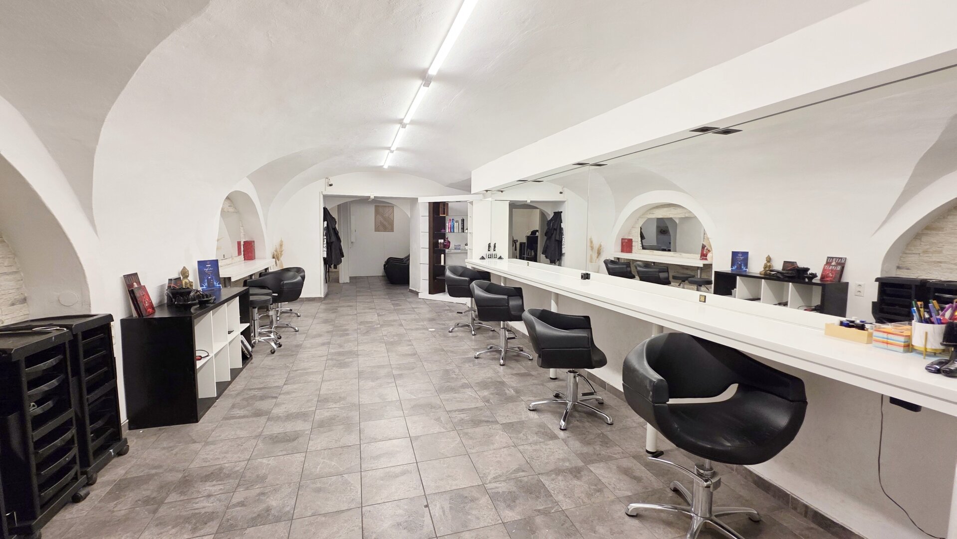 Friseurlokal Mitten in Krems