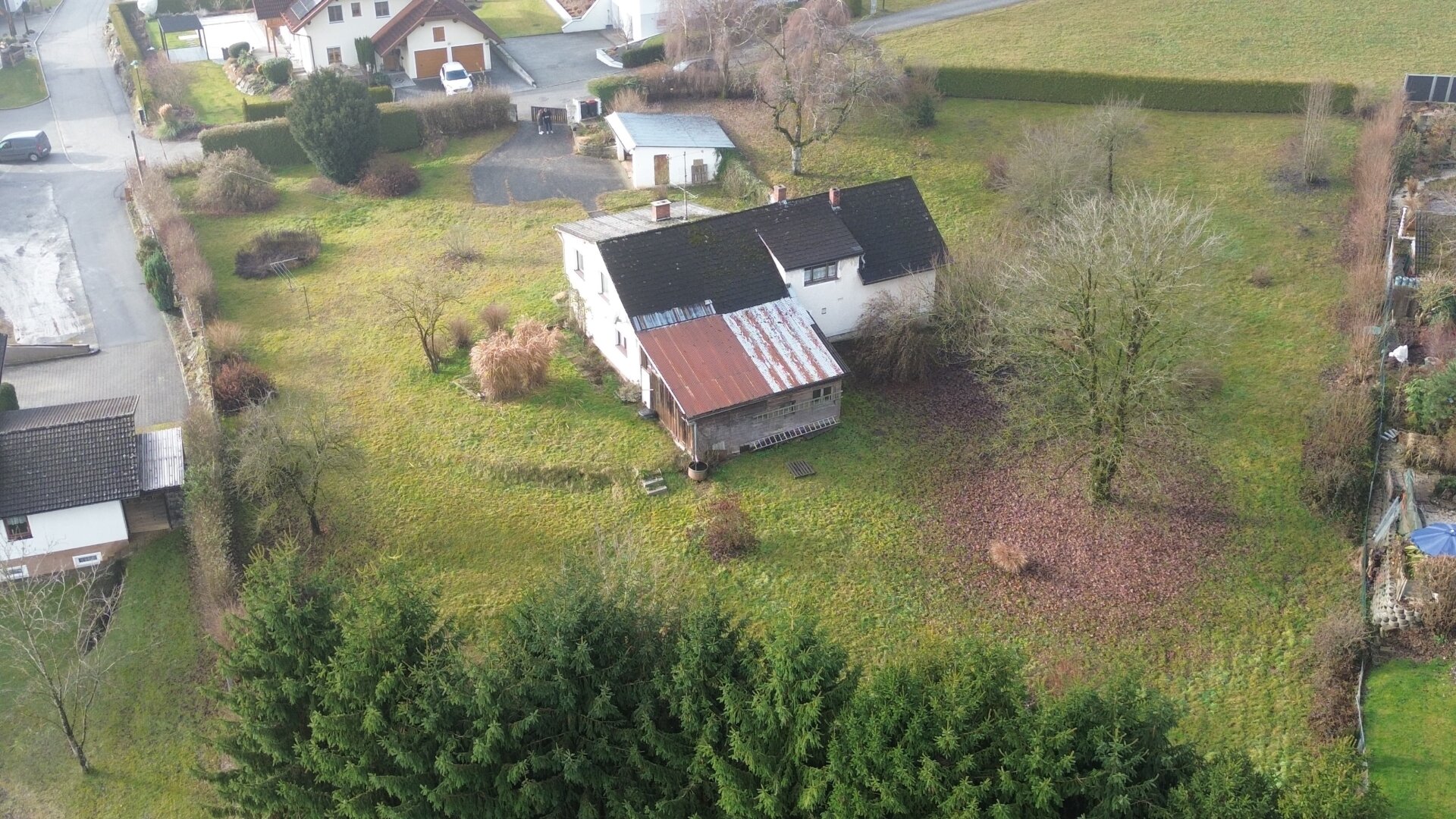 Projektierbares Baugrundstück mit Altbestand