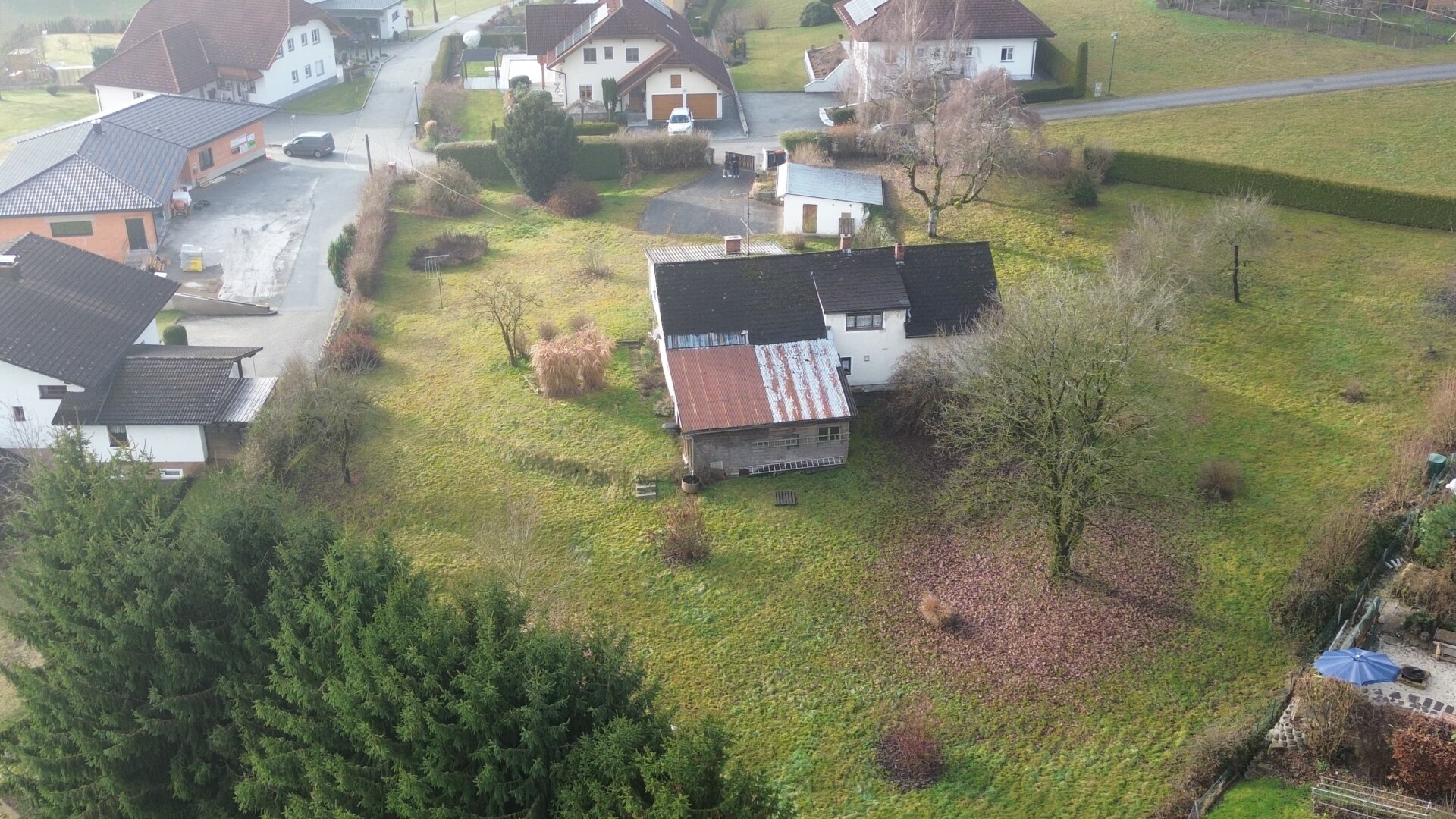 Projektierbares Baugrundstück mit Altbestand