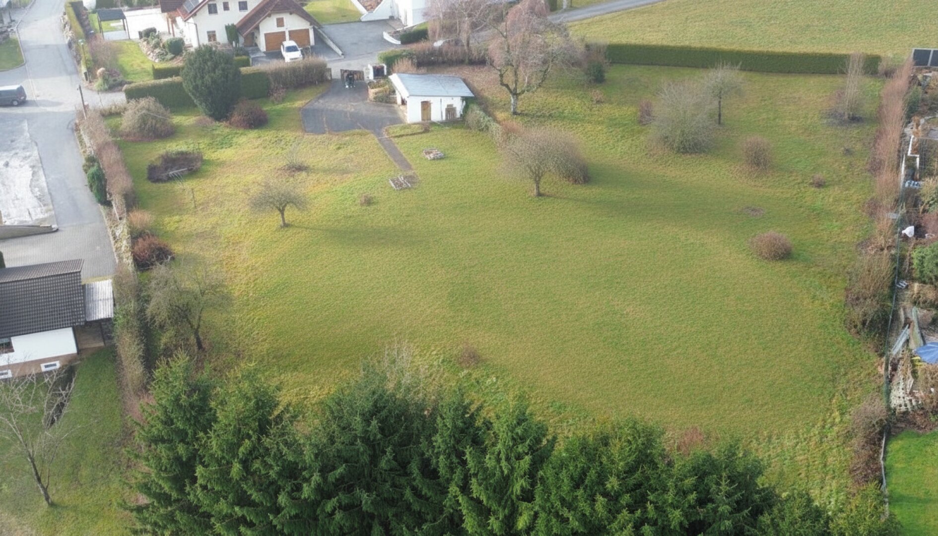 Projektierbares Baugrundstück mit Altbestand