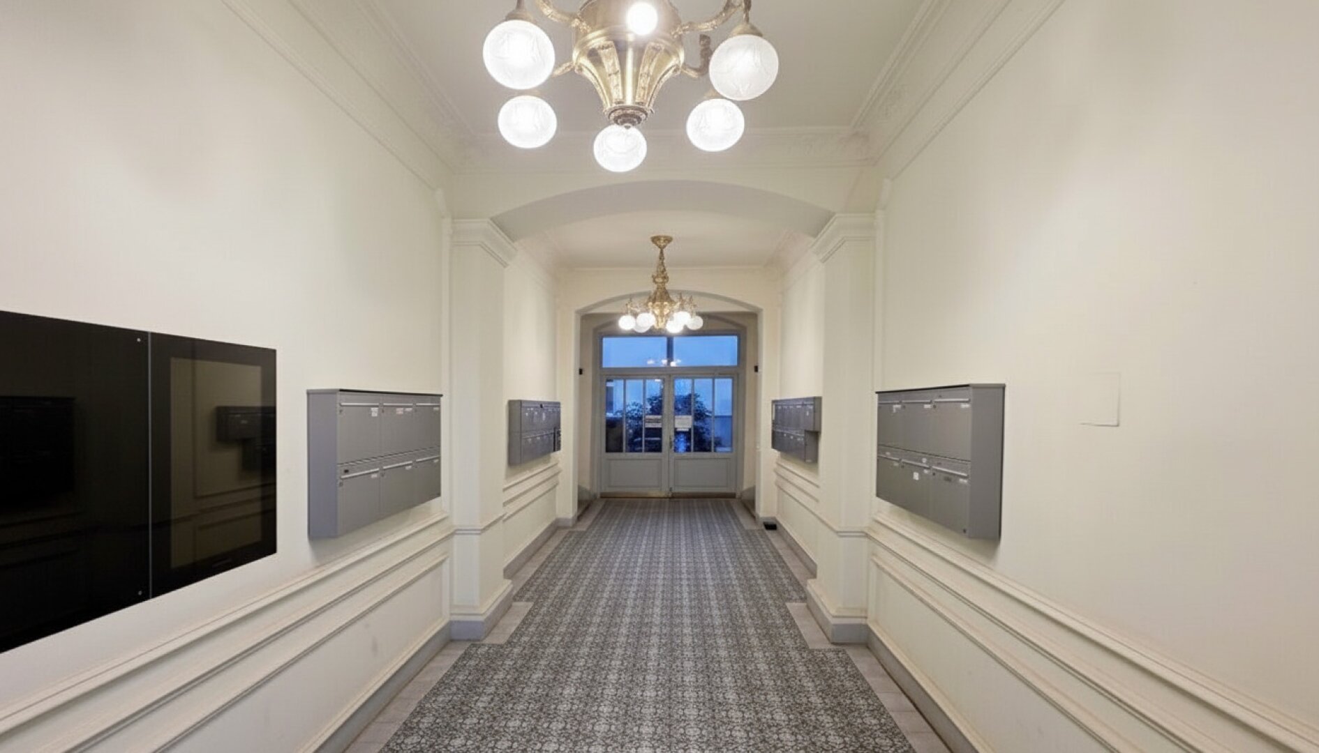 Erstbezug - 150m zur U1 - großzügiger InnenhofBalkon - Hauptbahnhof ums Eck - Seitenstraße Ruhelage - Luftwärmepumpe