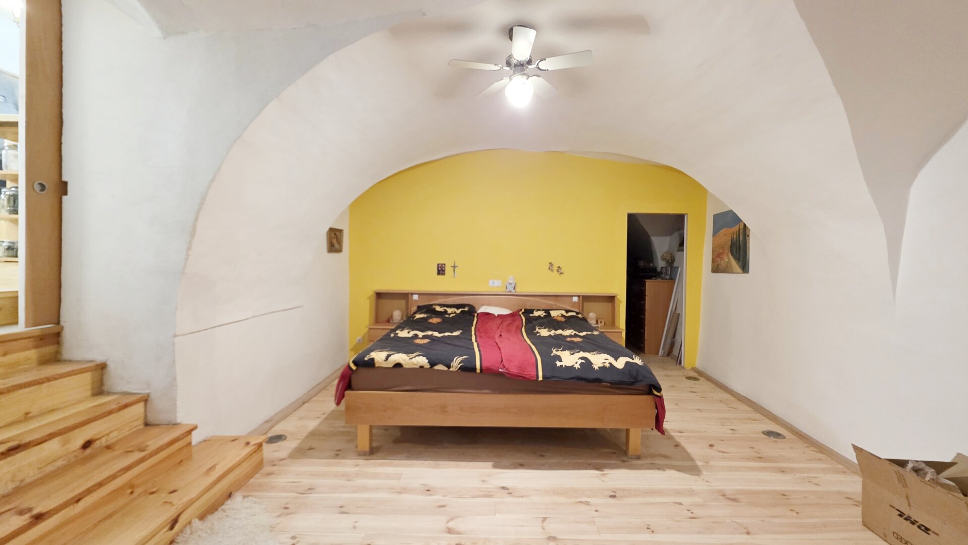 Diese einzigartige Wohnung vereint historischen Charme mit modernster Technik