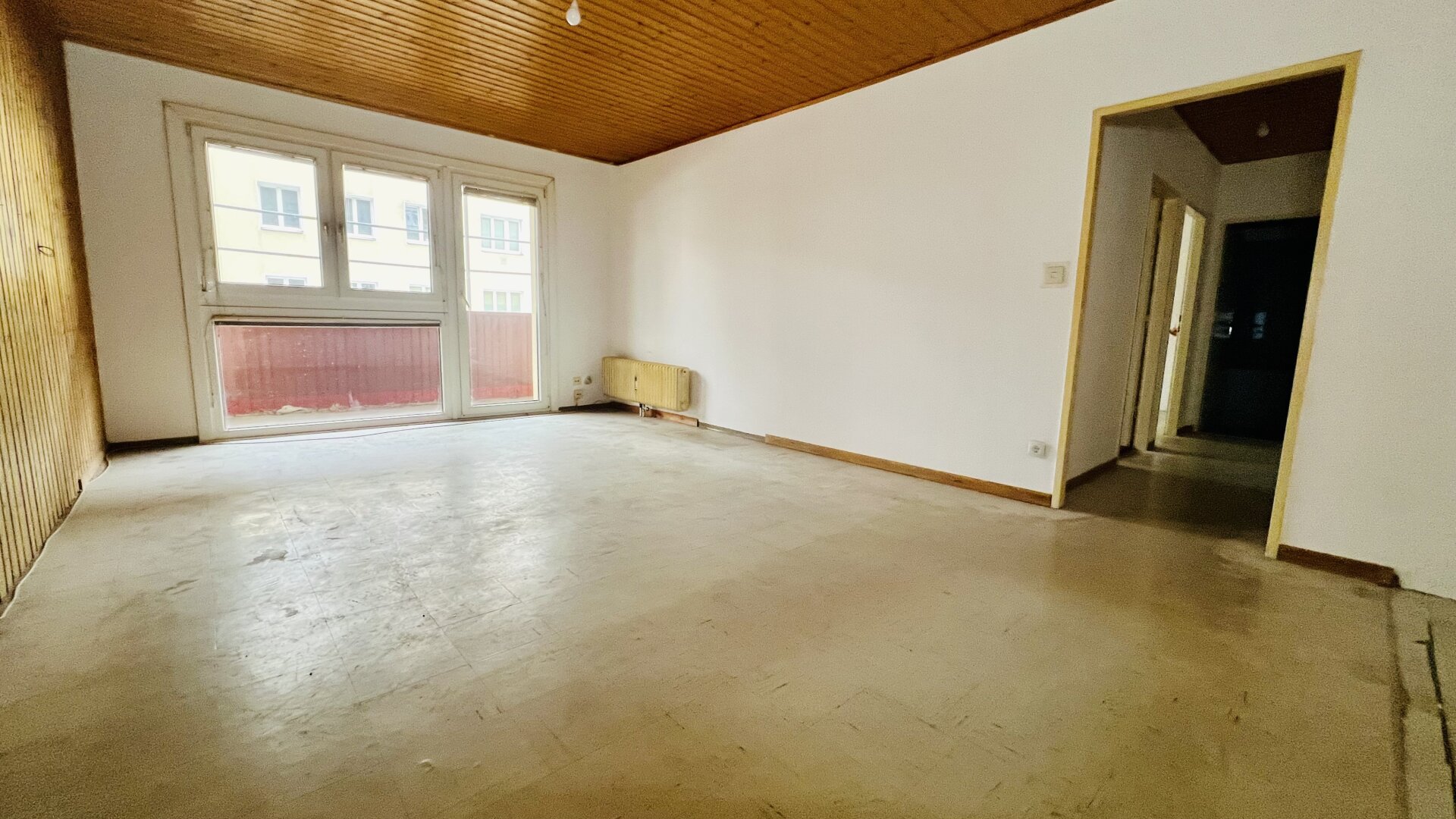 Sanierungsbedürftig light - Frühstückssonne auf der Loggia - Grüner Weitblick - Ruhelage - gute Raumaufteilung - Top Infrastruktur