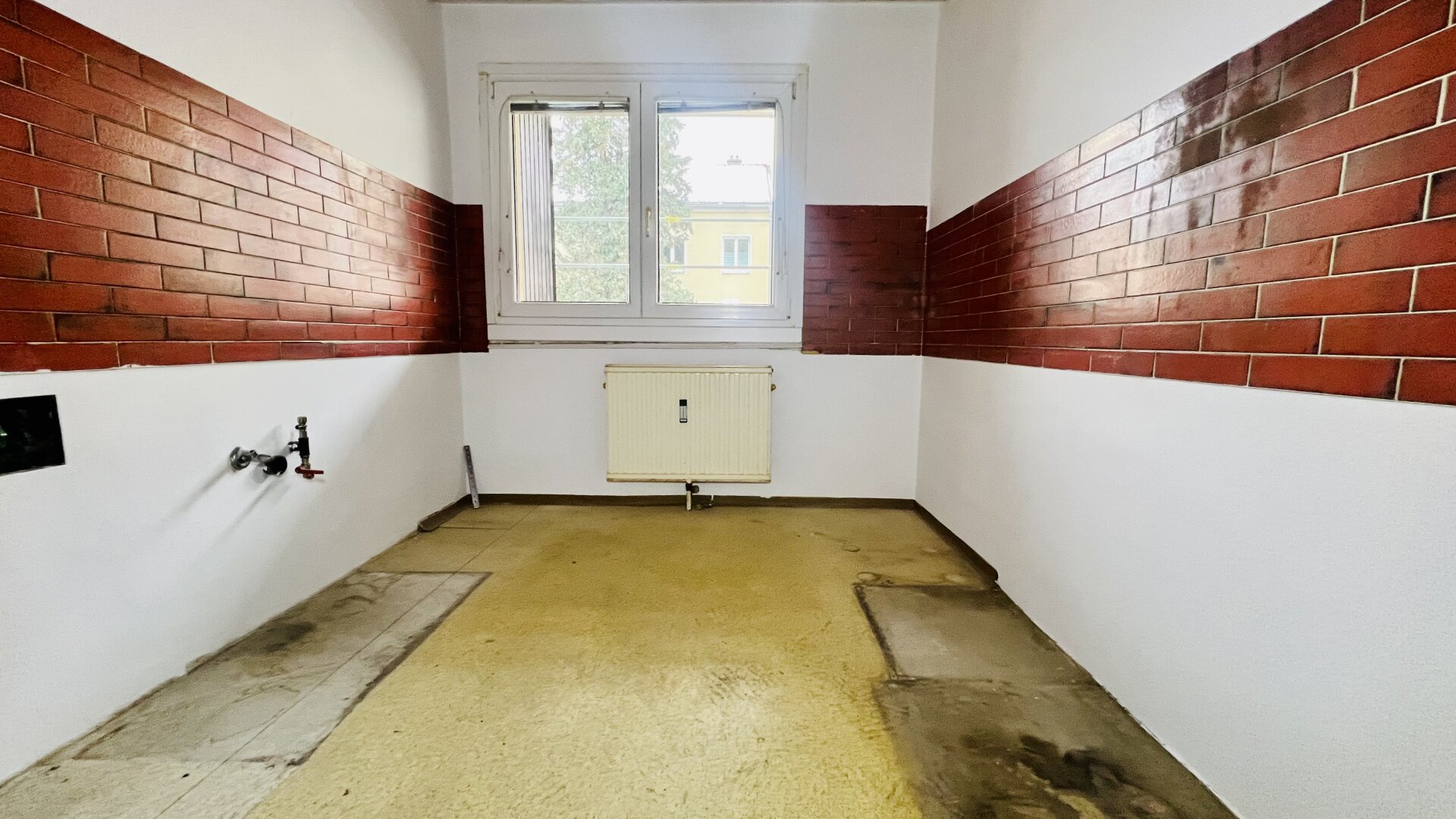 Sanierungsbedürftig light - Frühstückssonne auf der Loggia - Grüner Weitblick - Ruhelage - gute Raumaufteilung - Top Infrastruktur