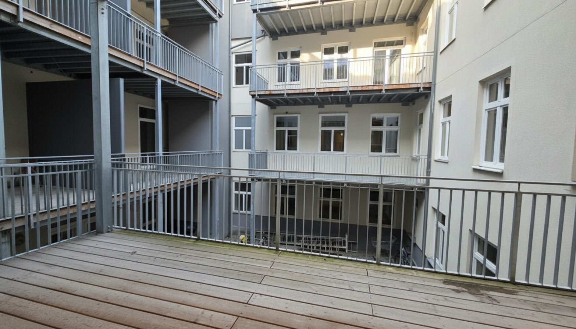 Lebensstil ist das, was jeder daraus macht… Toll renovierte 3-Zimmer-Wohnung, hochwertig & klassisch!