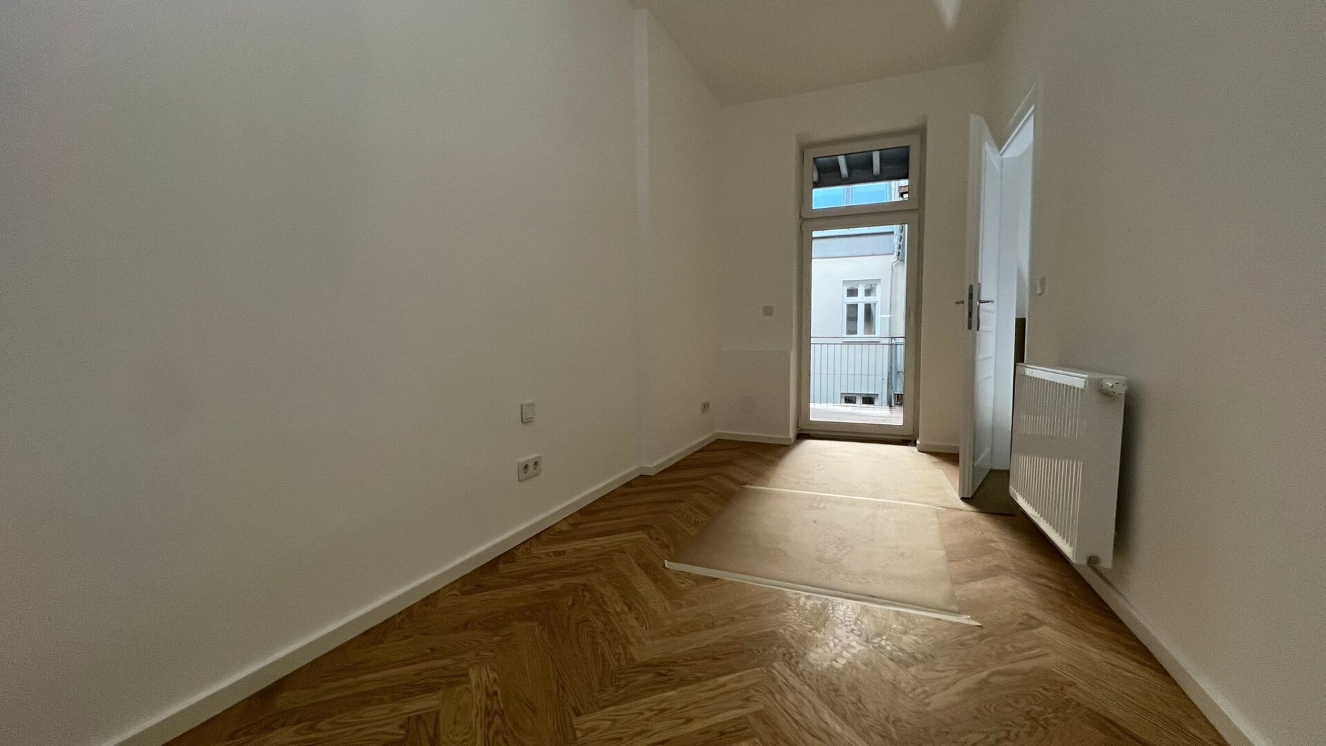 Erstbezug! Top sanierte Wohnung im Gründerzeithaus!