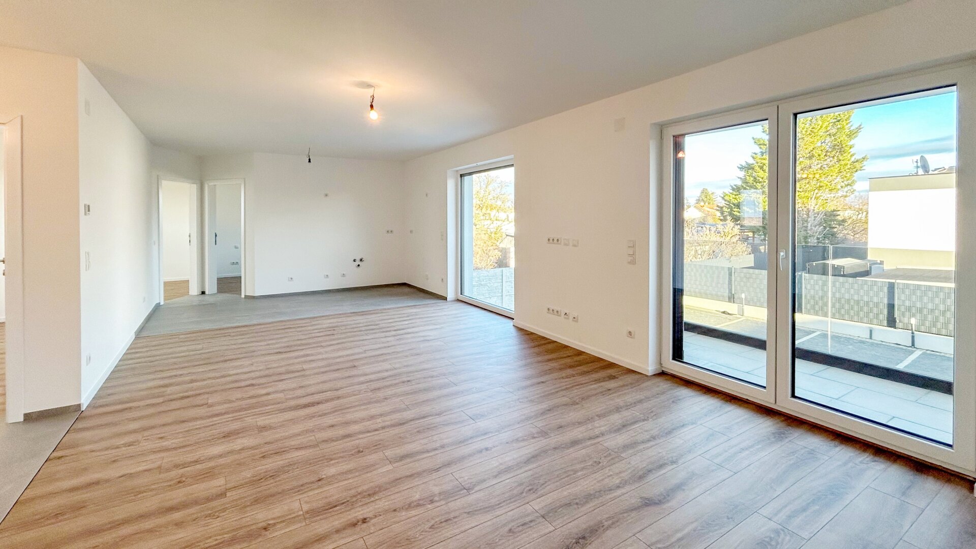Moderne Anlagewohnung mit Balkon und Stellplatz !