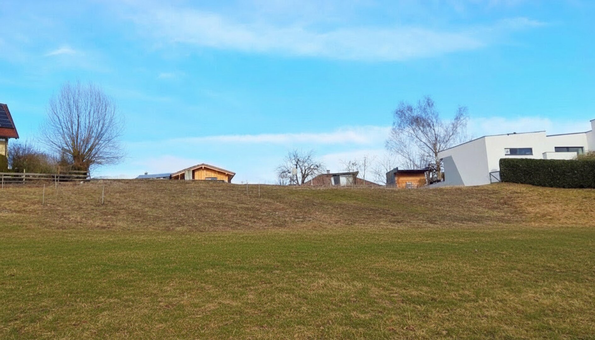 Baugrundstück in sonniger Südhanglage