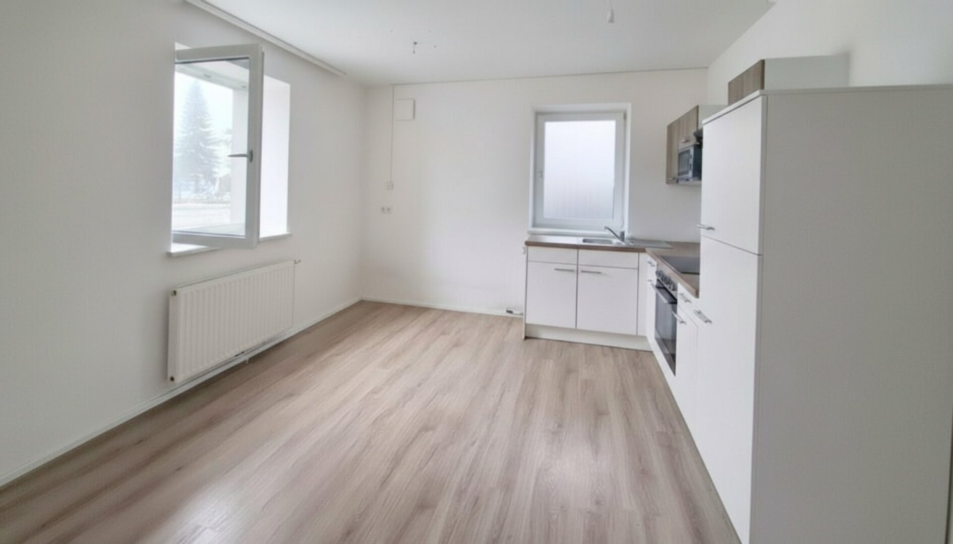 3 Raum Wohnung mit überdachten PKW Stellplatz