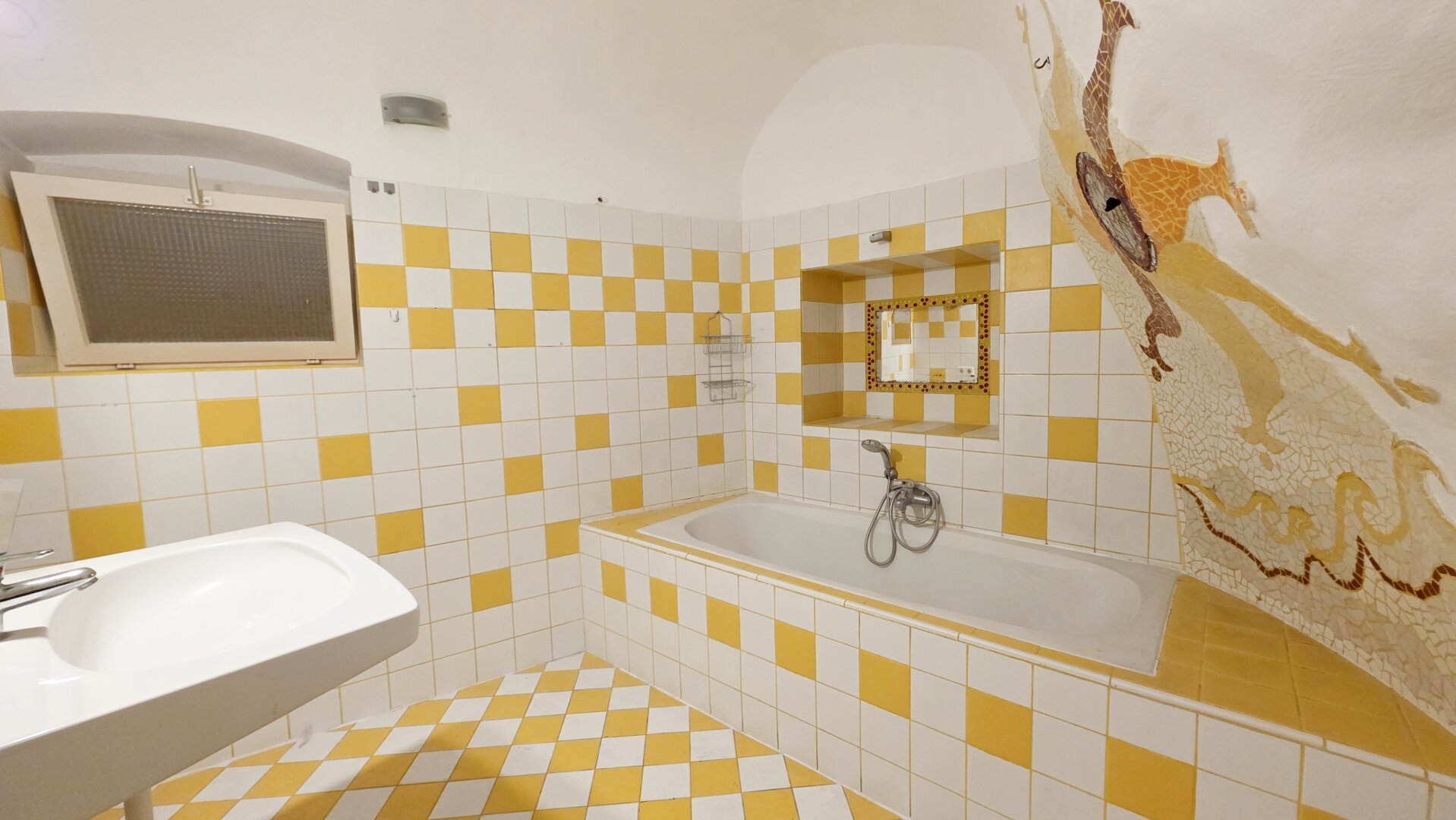 Einzigartige Wohnung in historischen Gemäuern Krems-Stein