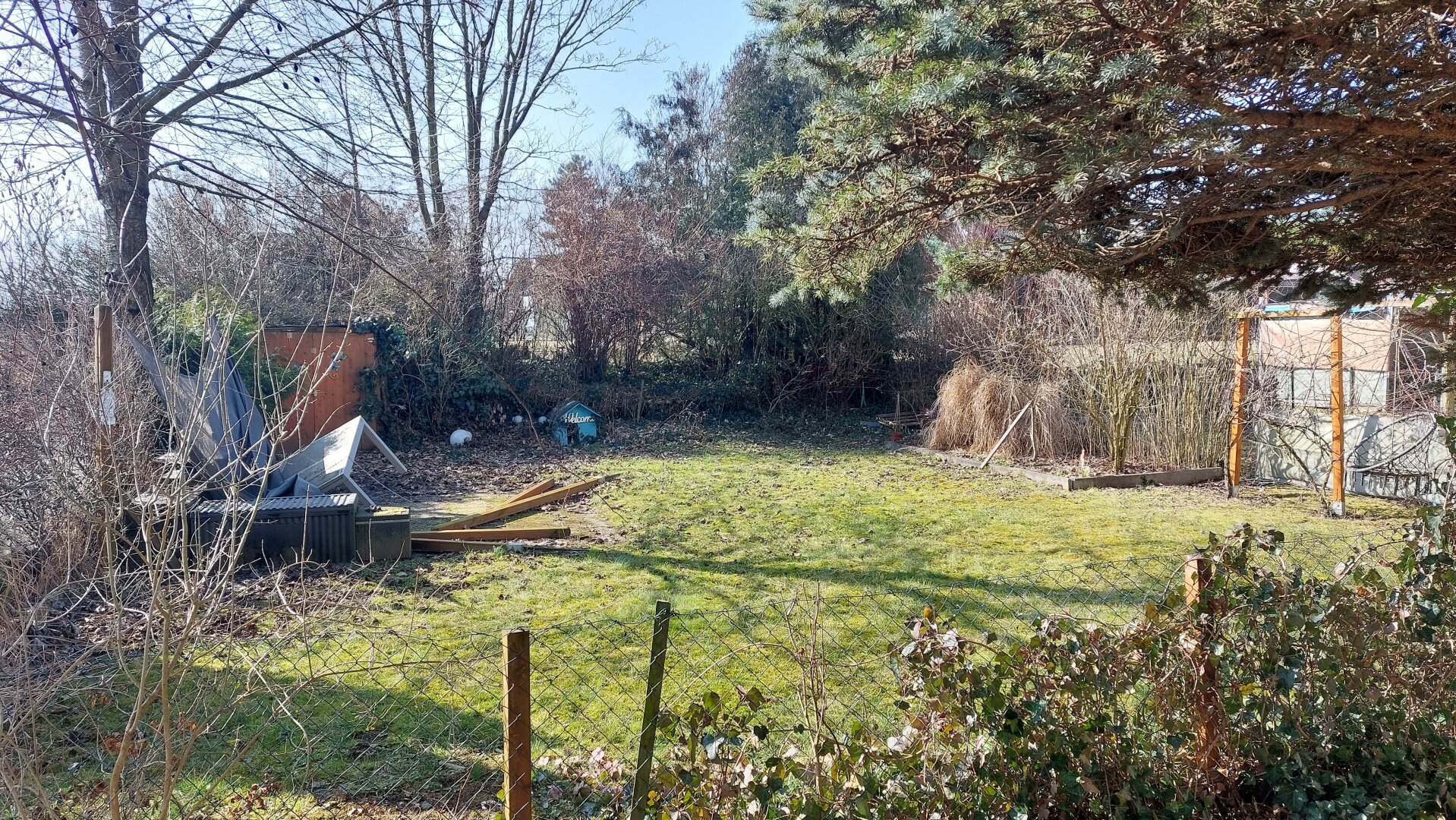 mit Garten und Hobbyraum im Keller