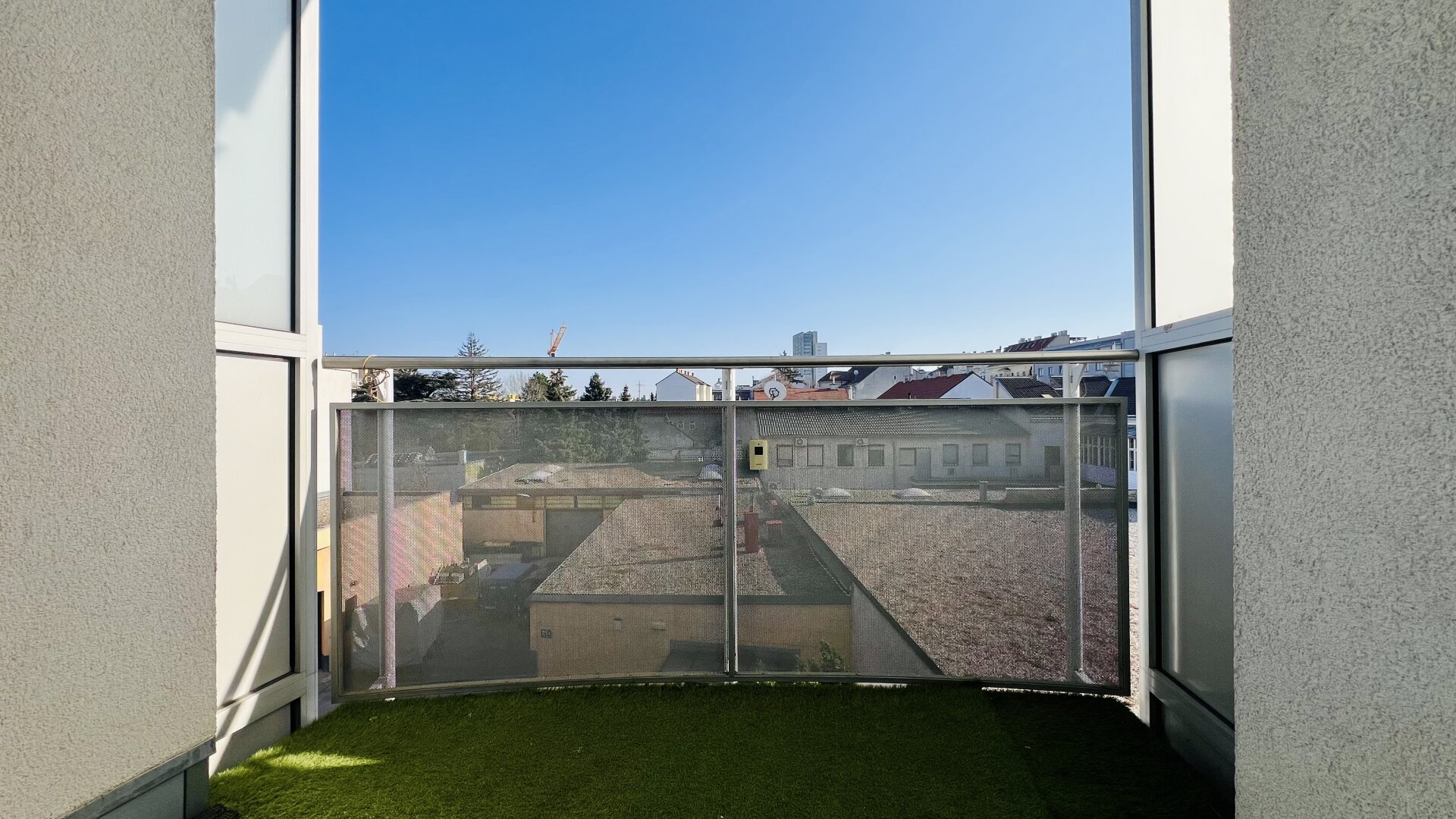 550m zur U3 - 15 Min zum Stephansplatz - Seitenstraße Ruhelage - sonnige Loggia mit Weitblick