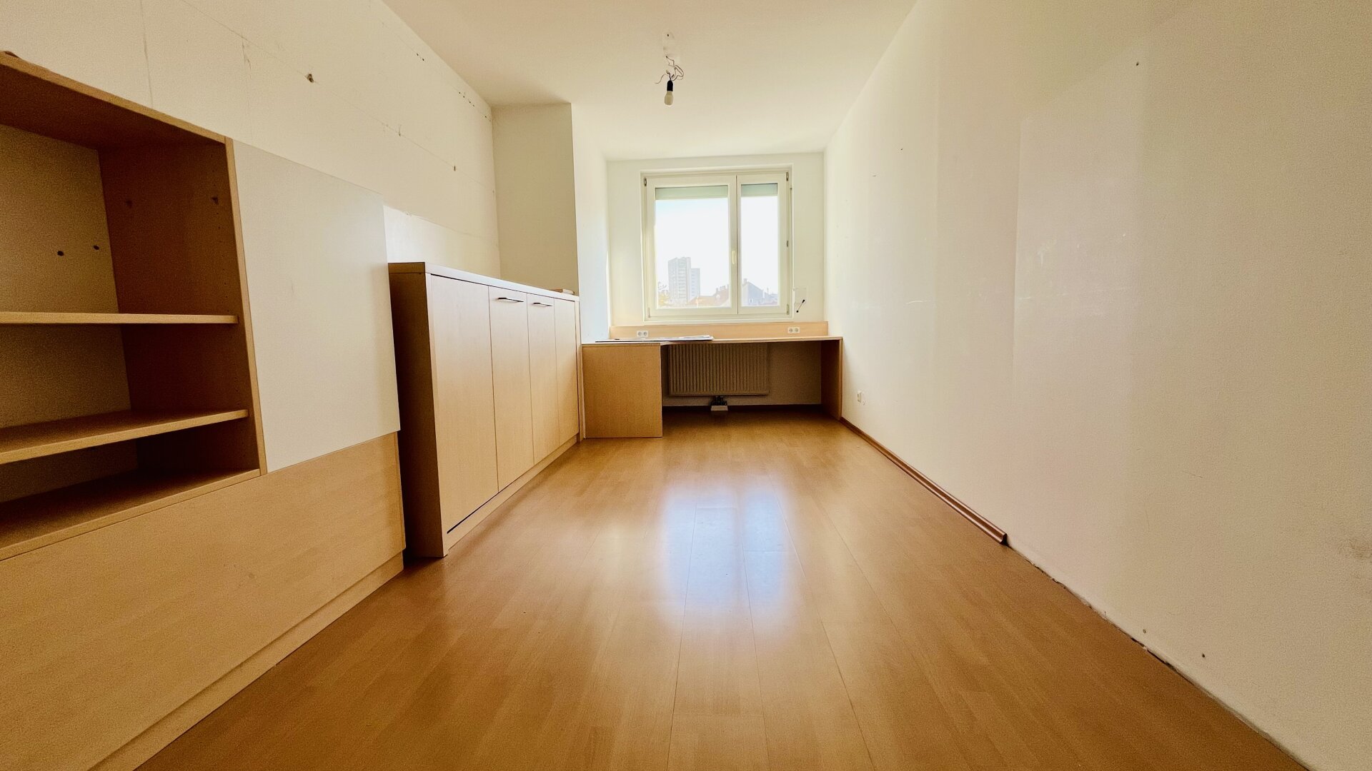 550m zur U3 - 15 Min zum Stephansplatz - Seitenstraße Ruhelage - sonnige Loggia mit Weitblick
