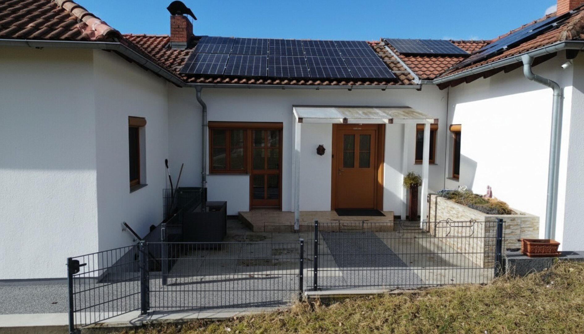 Alleinlage mit herrlichen Panoramablick ins Grüne Nahezu autarkes Leben