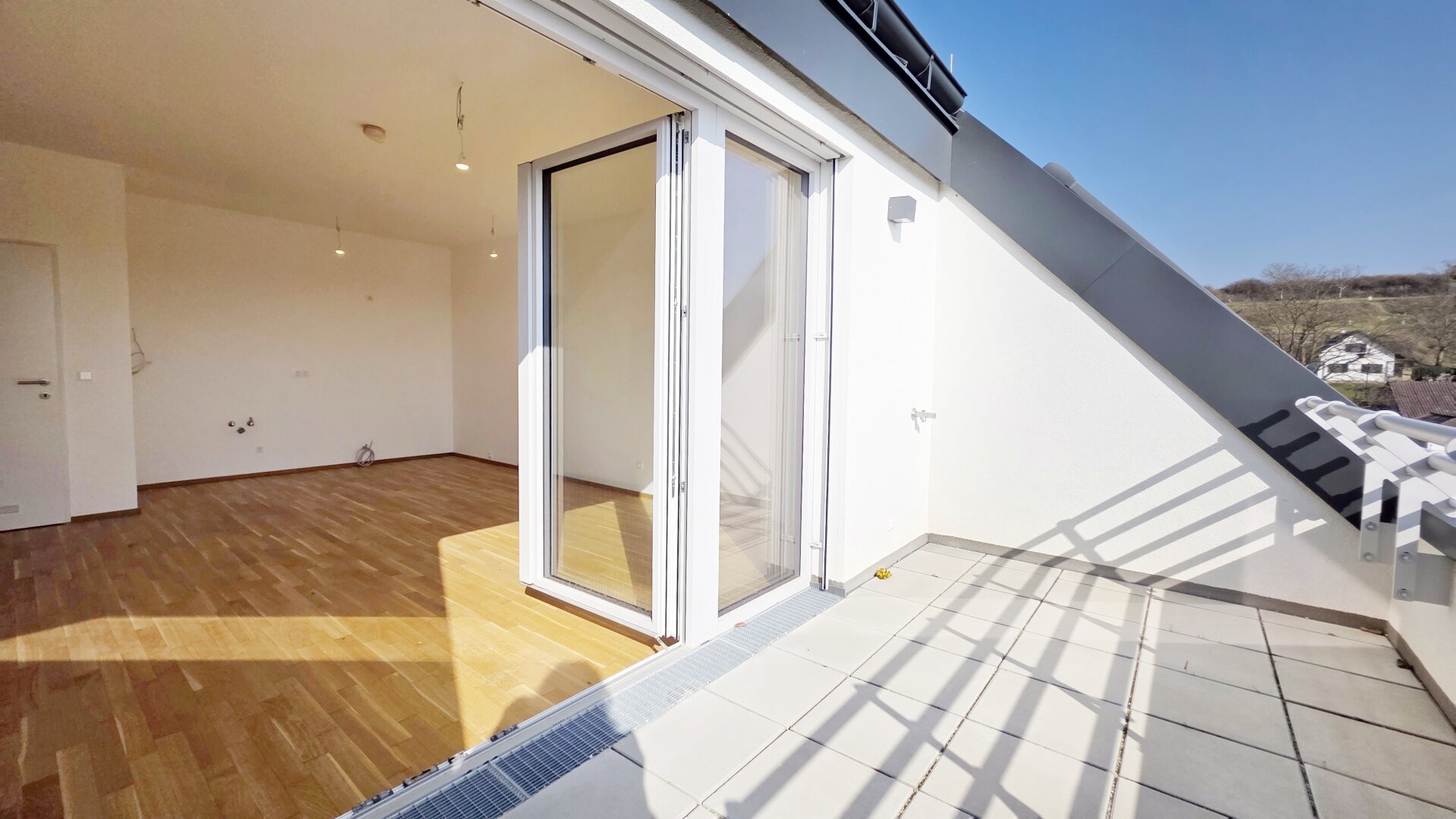 3 Zimmer - Dachgeschoßwohnung mit Terrasse