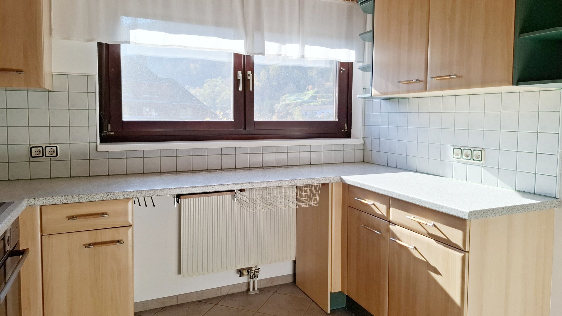 Dachgeschoßwohnung mit 19 m2 Terrasse und Grünblick