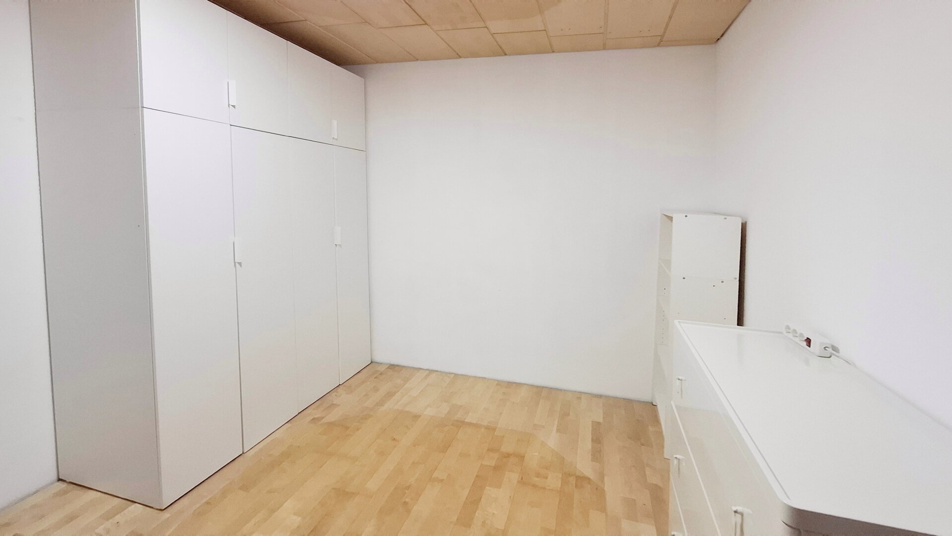 Dachgeschoßwohnung mit 19 m2 Terrasse und Grünblick