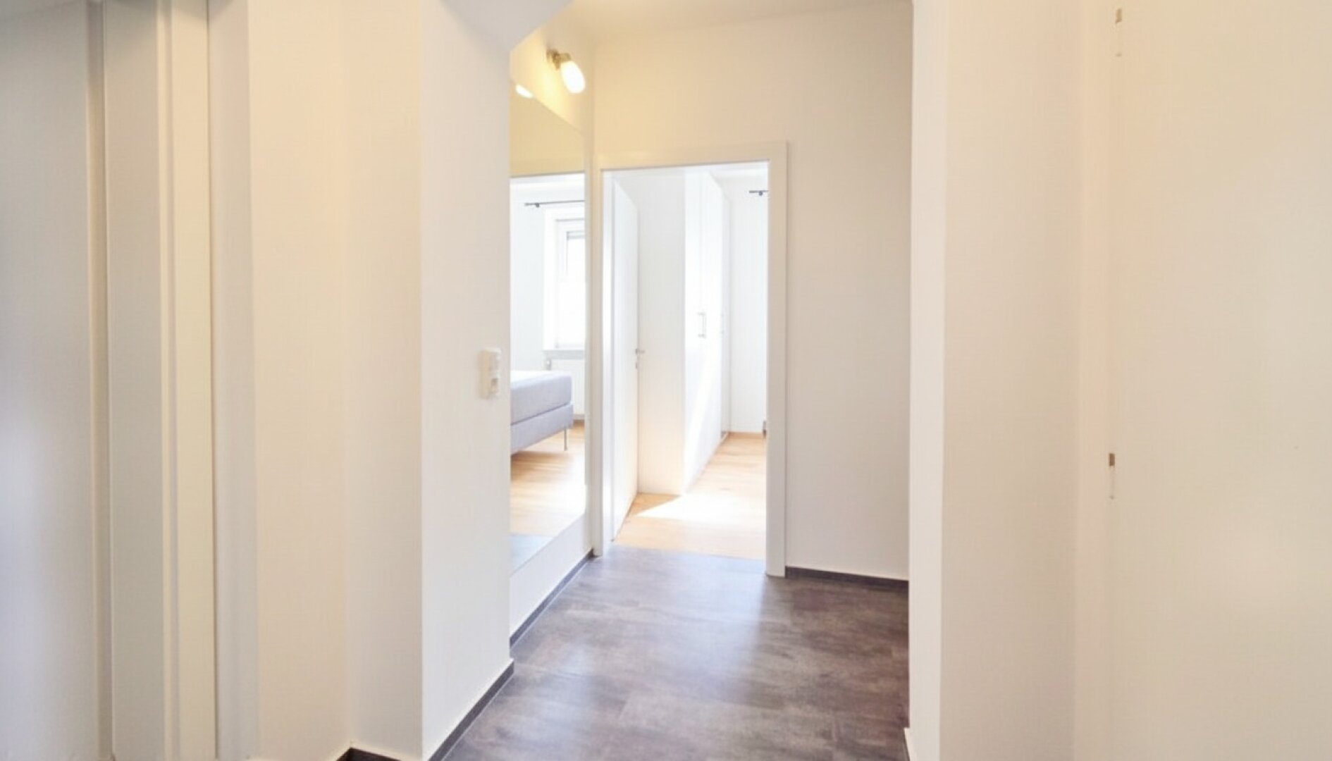 Top modernisierte 48m² Wohnung mit Eigengarten