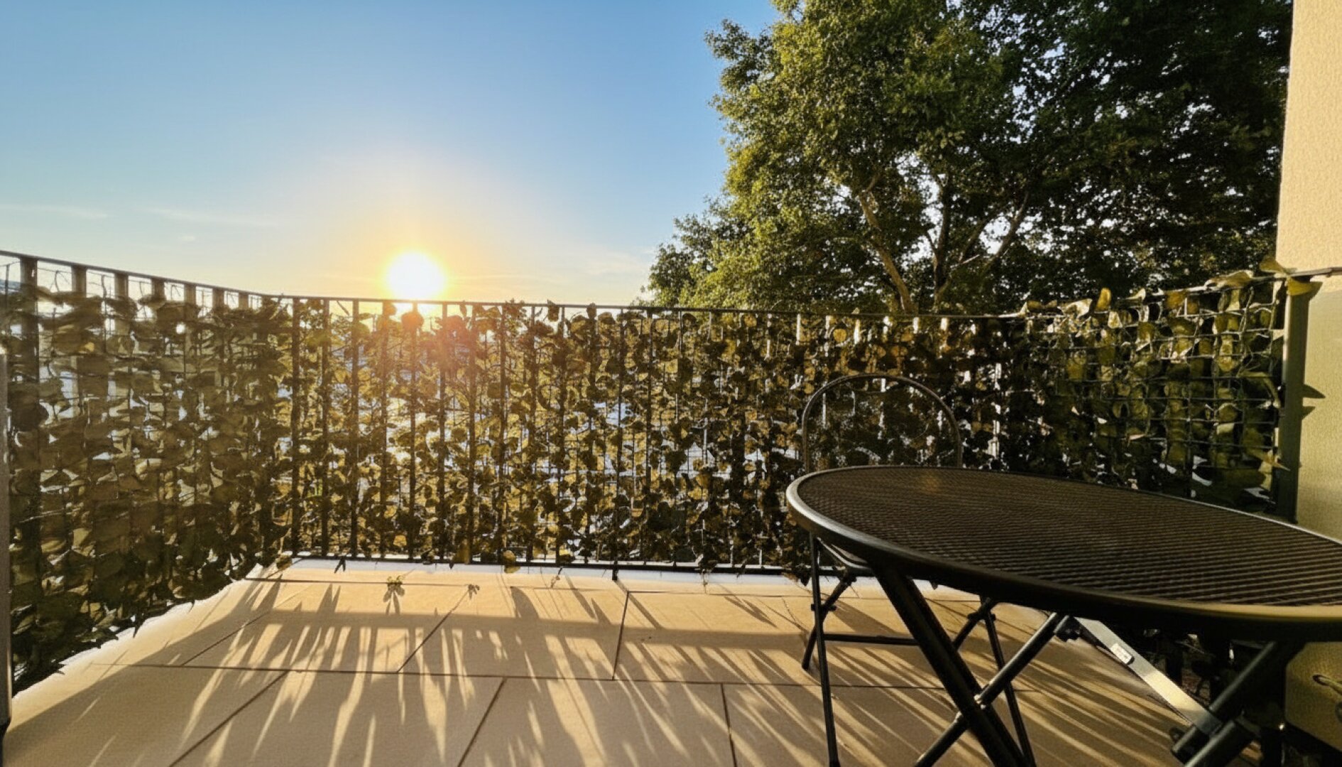 Wien Mitte in 11Min - neuwertig - vollmöbliert - Sunset Balkon - Luftwärmepumpe - Tiefgaragenplätze