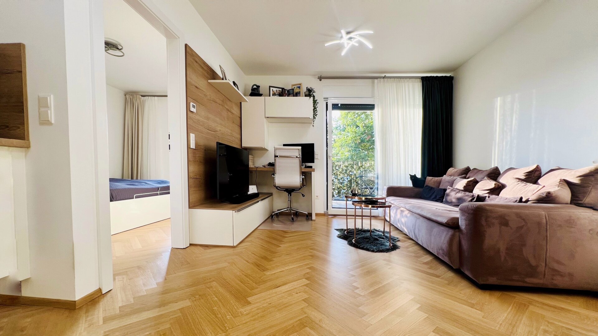 Wien Mitte in 11Min - neuwertig - vollmöbliert - Sunset Balkon - Luftwärmepumpe - Tiefgaragenplätze