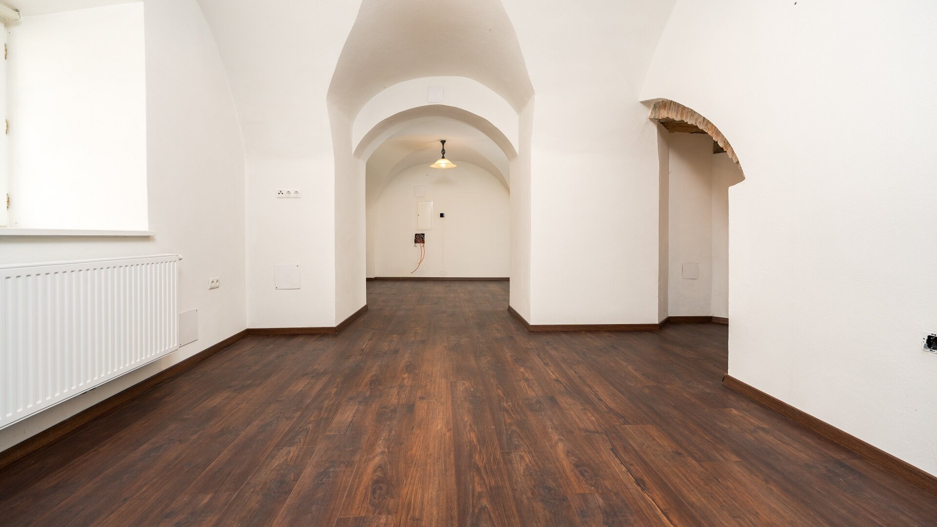 Seltene Investmentchance: Ehemaliges Kloster mit Wohn- und Geschäftsflächen
