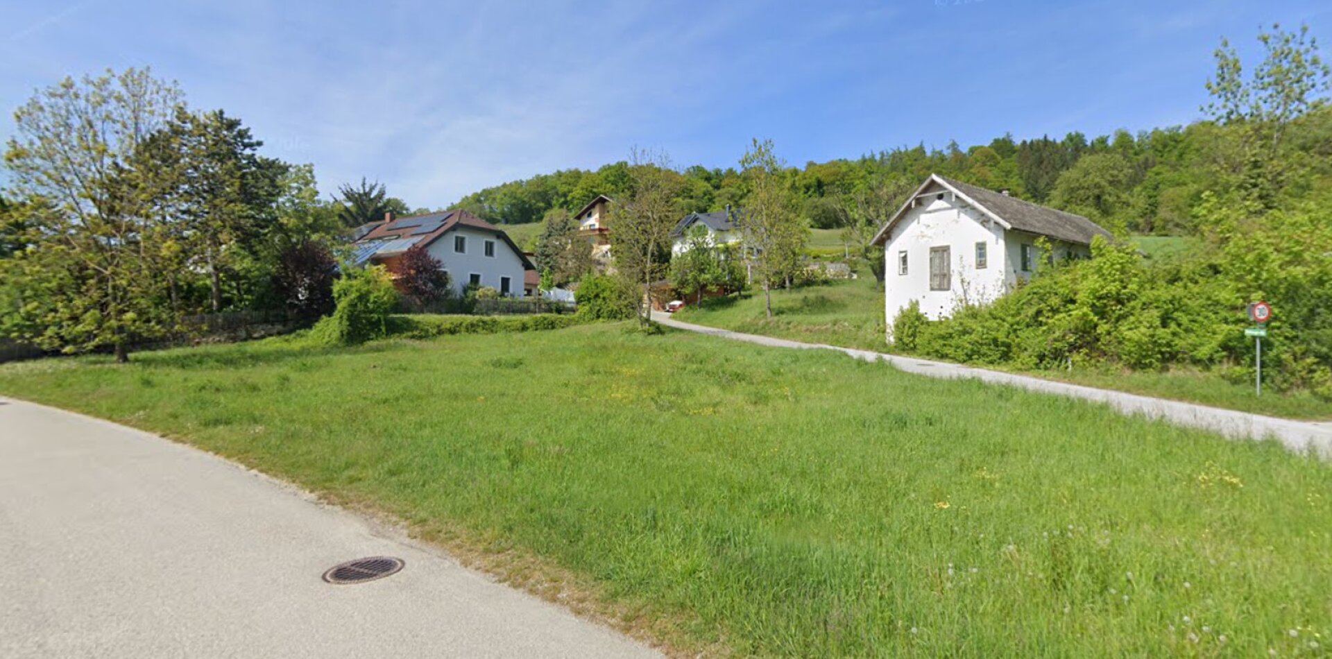 Sonniges Eckgrundstück ohne Bauzwang