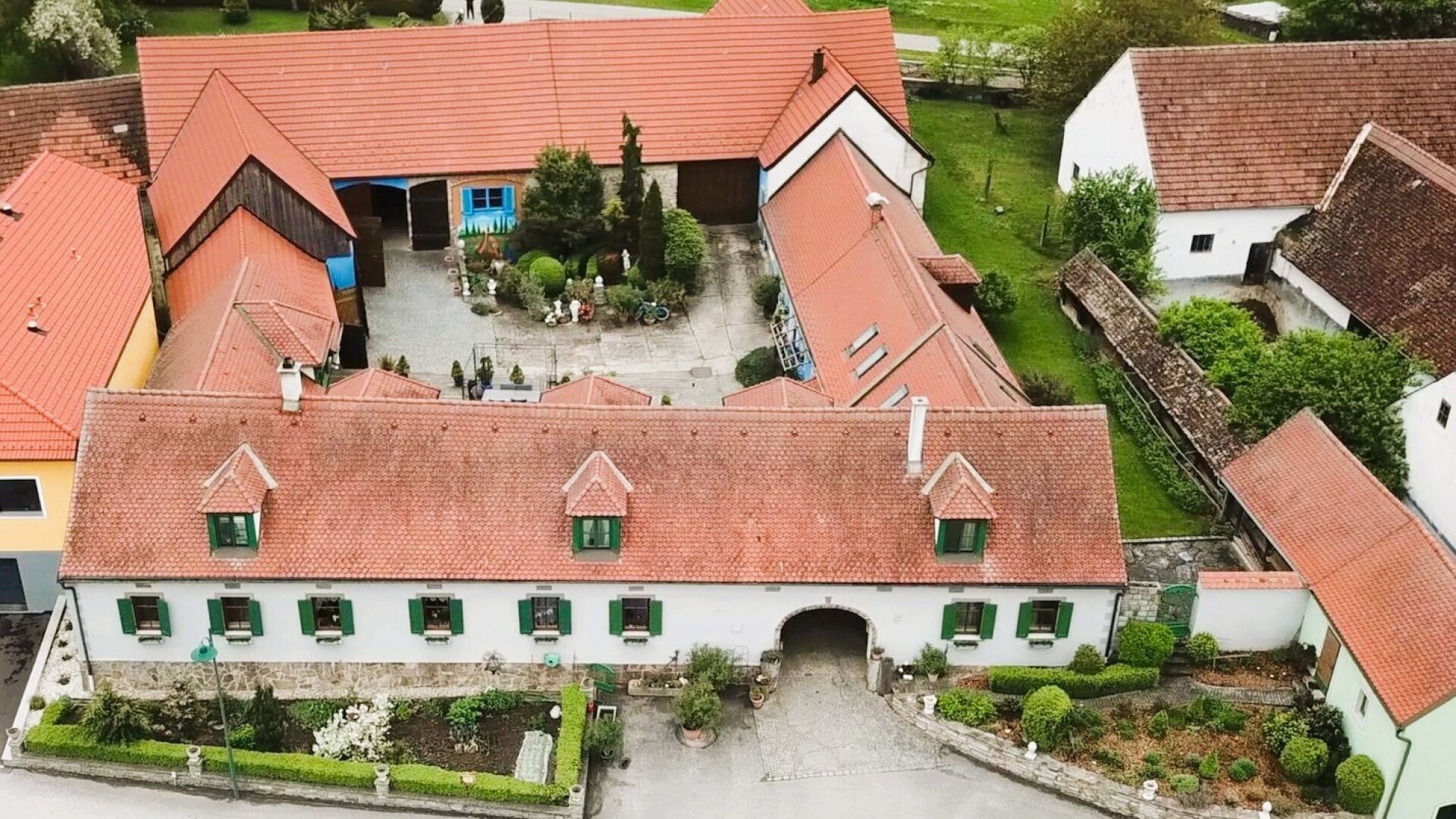 Frühling am Bauernhof -  Tierhaltung