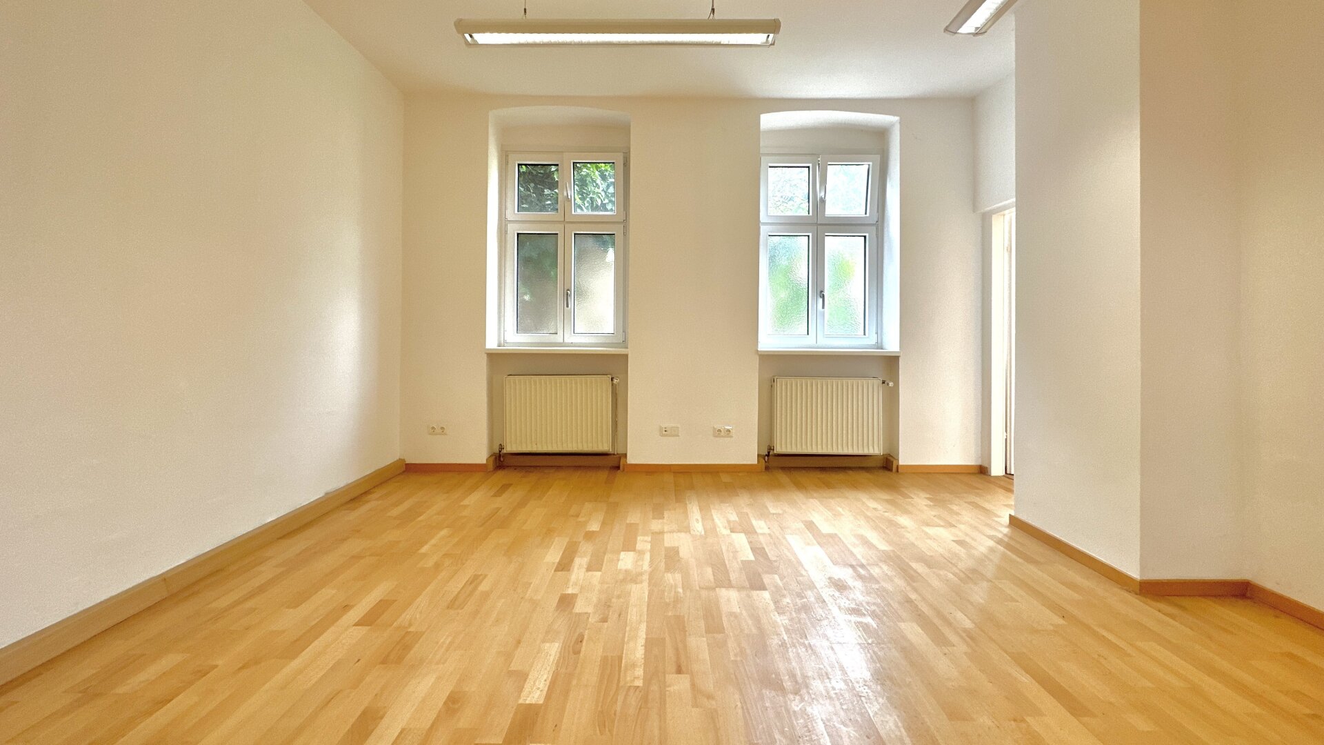 Geschäftslokal ideal für Verkaufs-, Büro- oder Dienstleistungslokal