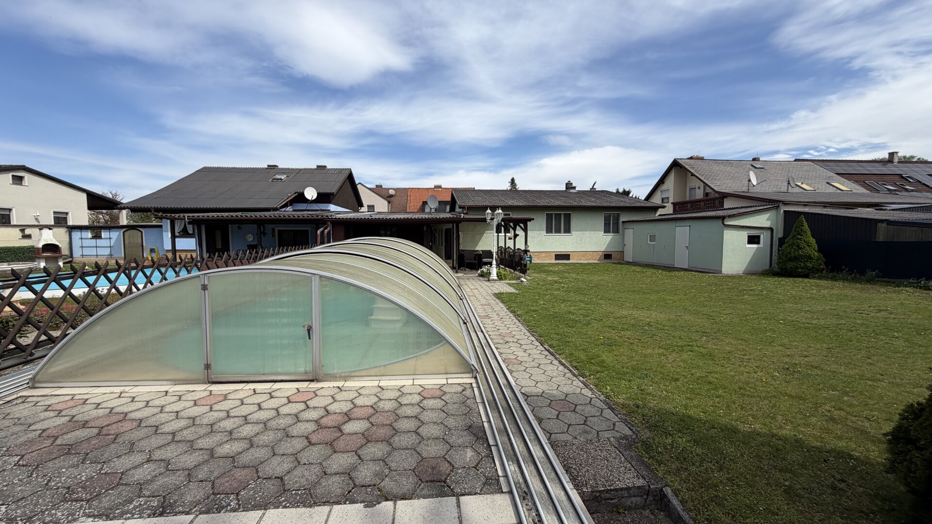 Gepflegtes Einfamilienhaus mit großem 939m2 Grundstück in Groß Enzersdorf !