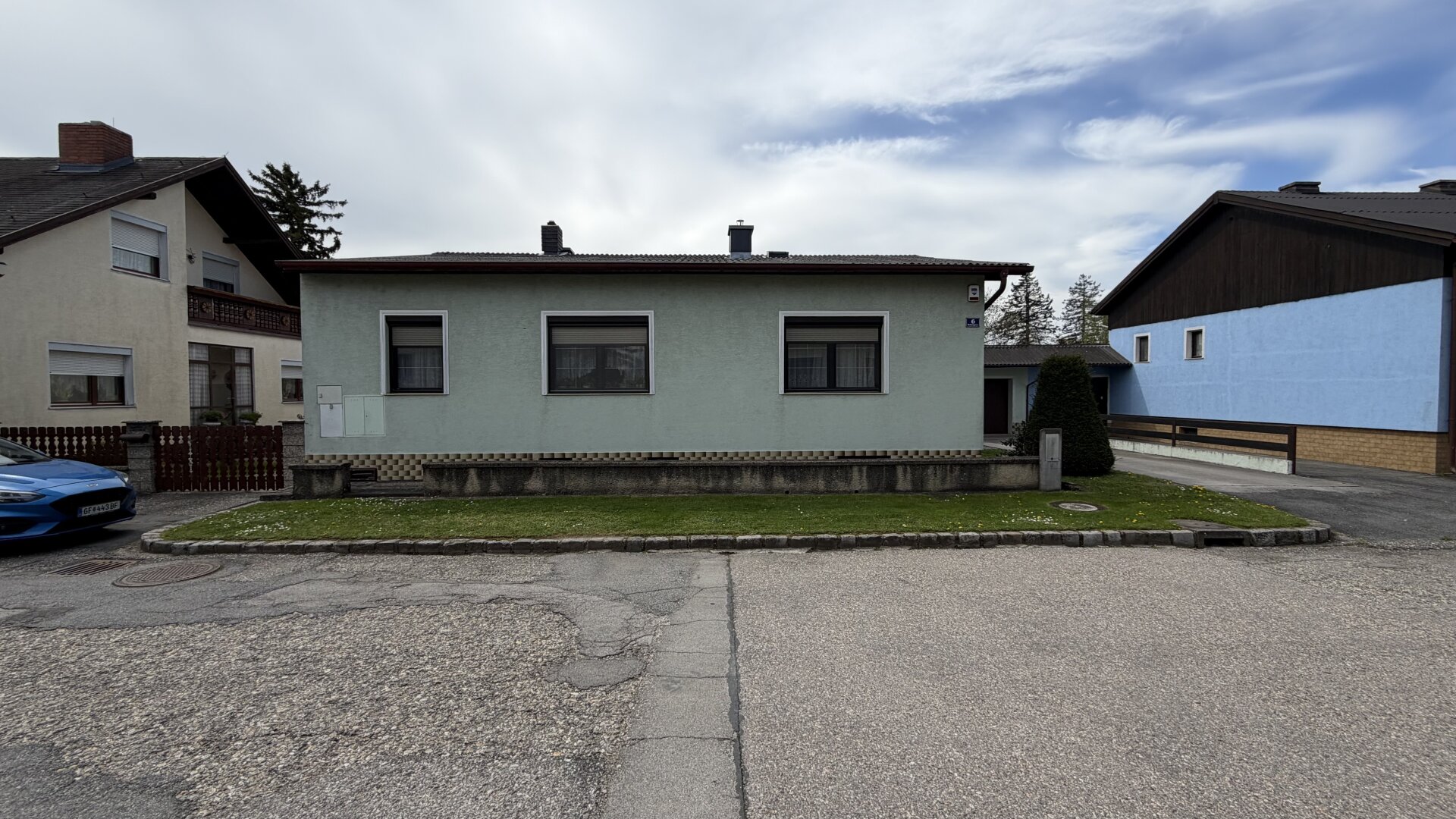 Gepflegtes Einfamilienhaus mit großem 939m2 Grundstück in Groß Enzersdorf !