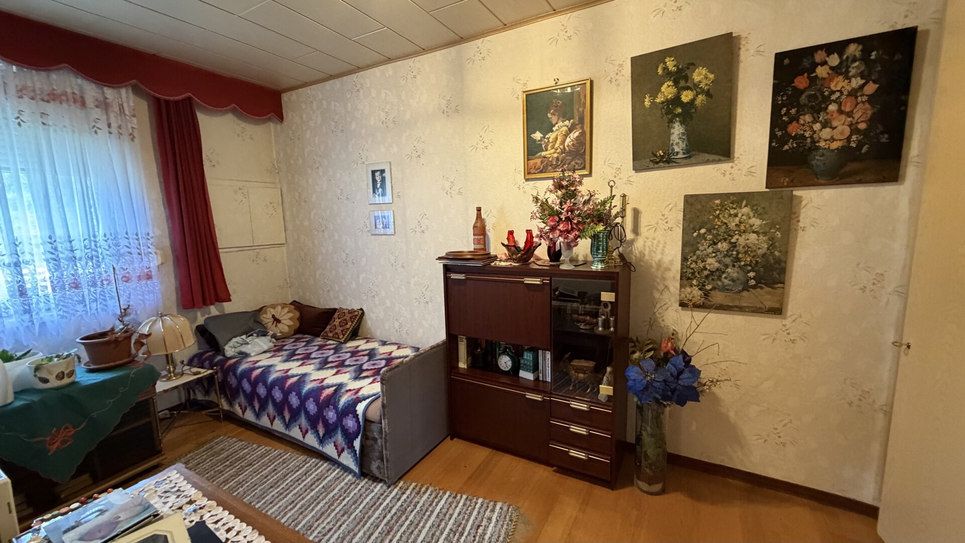 Gepflegtes Einfamilienhaus mit großem 939m2 Grundstück in Groß Enzersdorf !