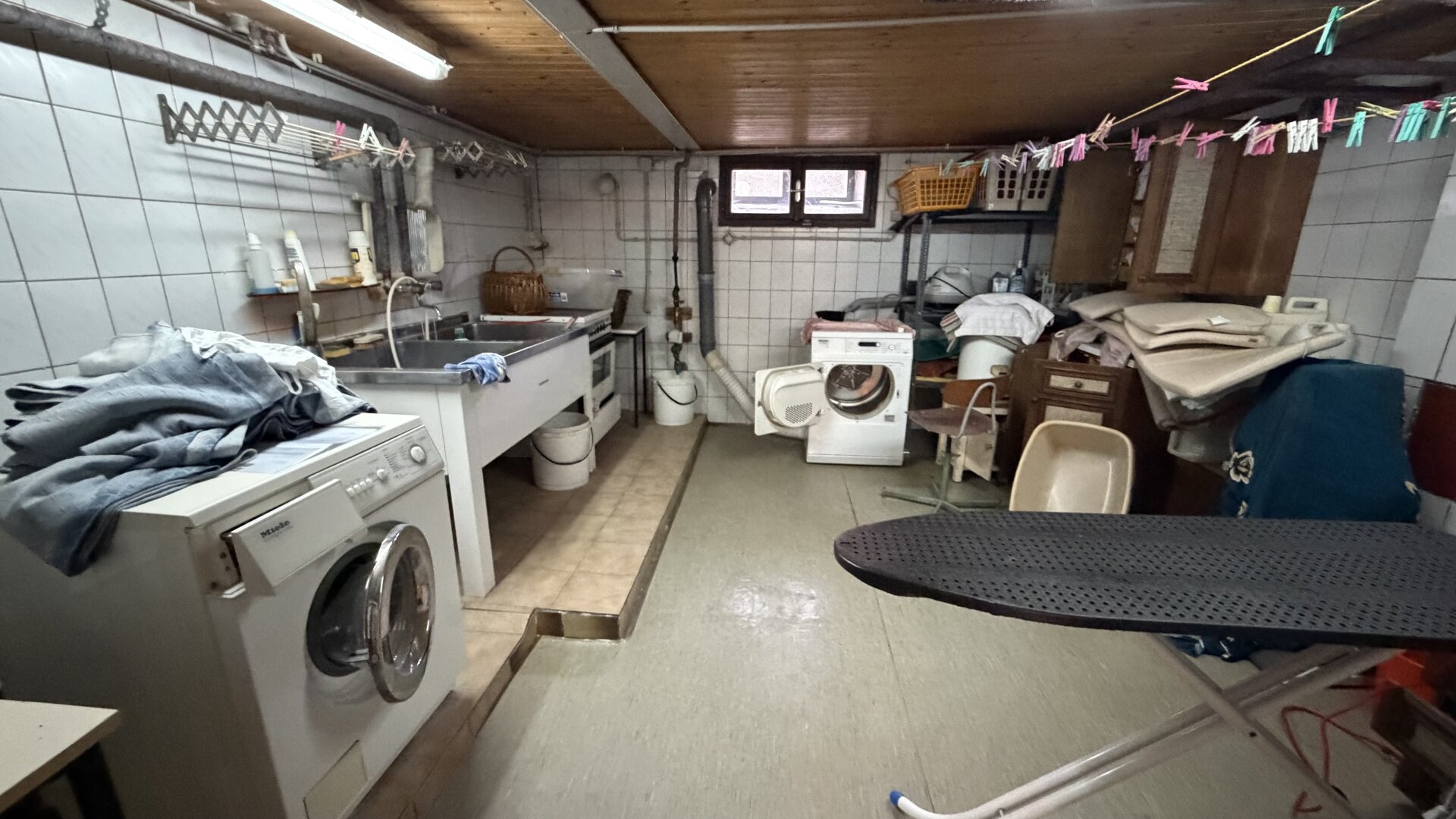 Gepflegtes Einfamilienhaus mit großem 939m2 Grundstück in Groß Enzersdorf !