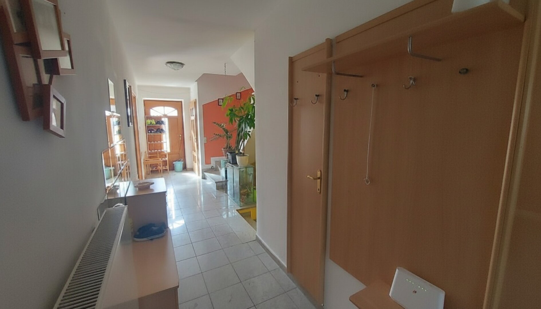 Rarität an der Grenze zu Deutschland. Zweifamilienhaus mit 6,4ha Grund