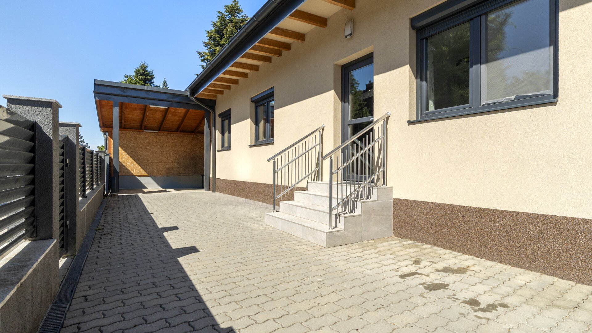 Modernisiertes Mehrfamilienhaus mit viel Platz für die ganze Familie