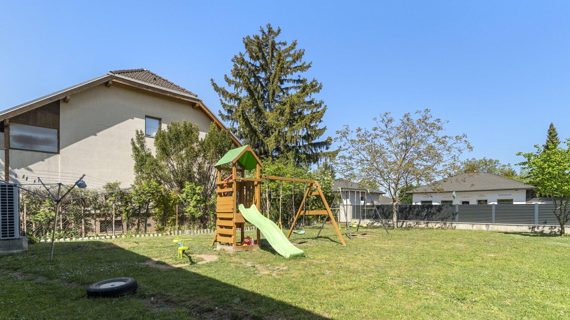 Modernisiertes Mehrfamilienhaus mit viel Platz für die ganze Familie